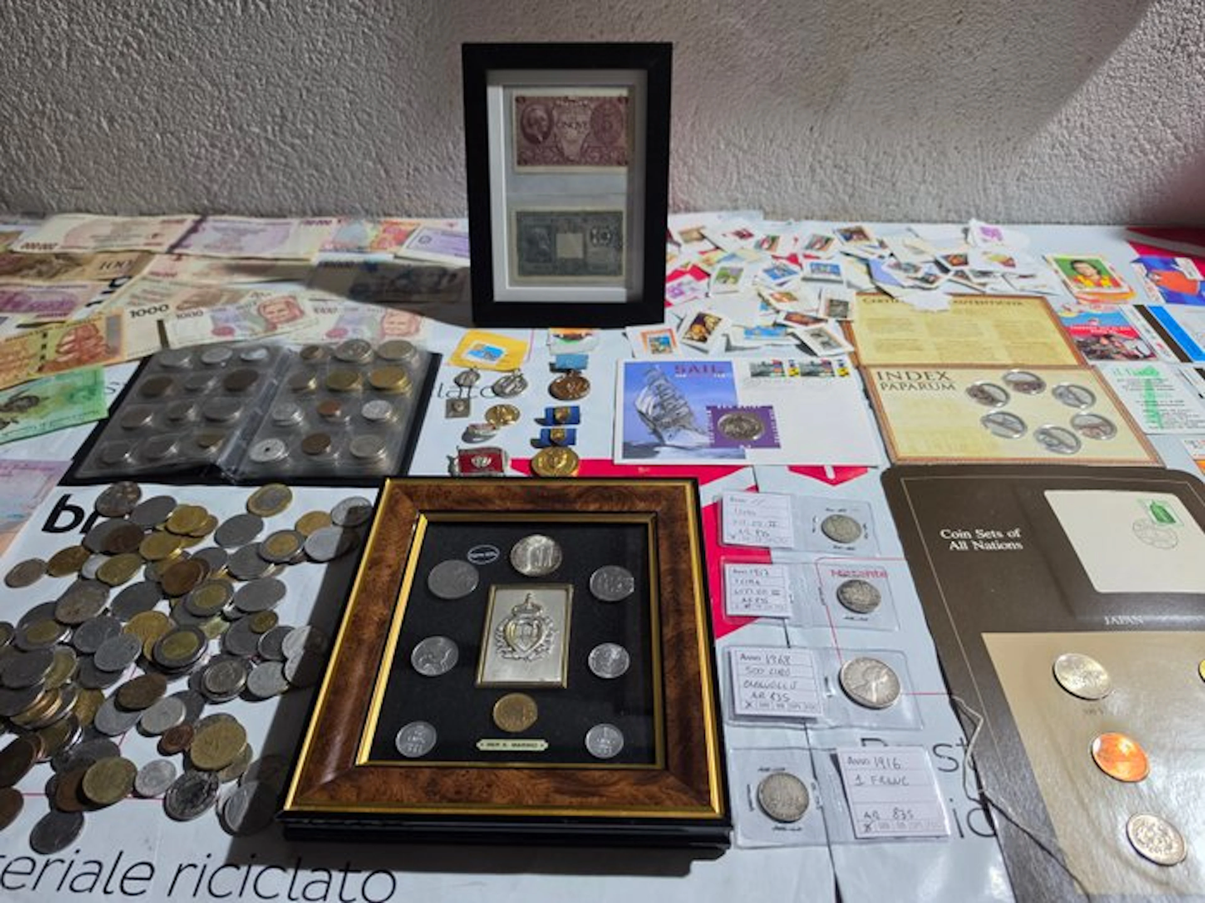 World. Collection of coins and banknotes incl. silver (No reserve price)