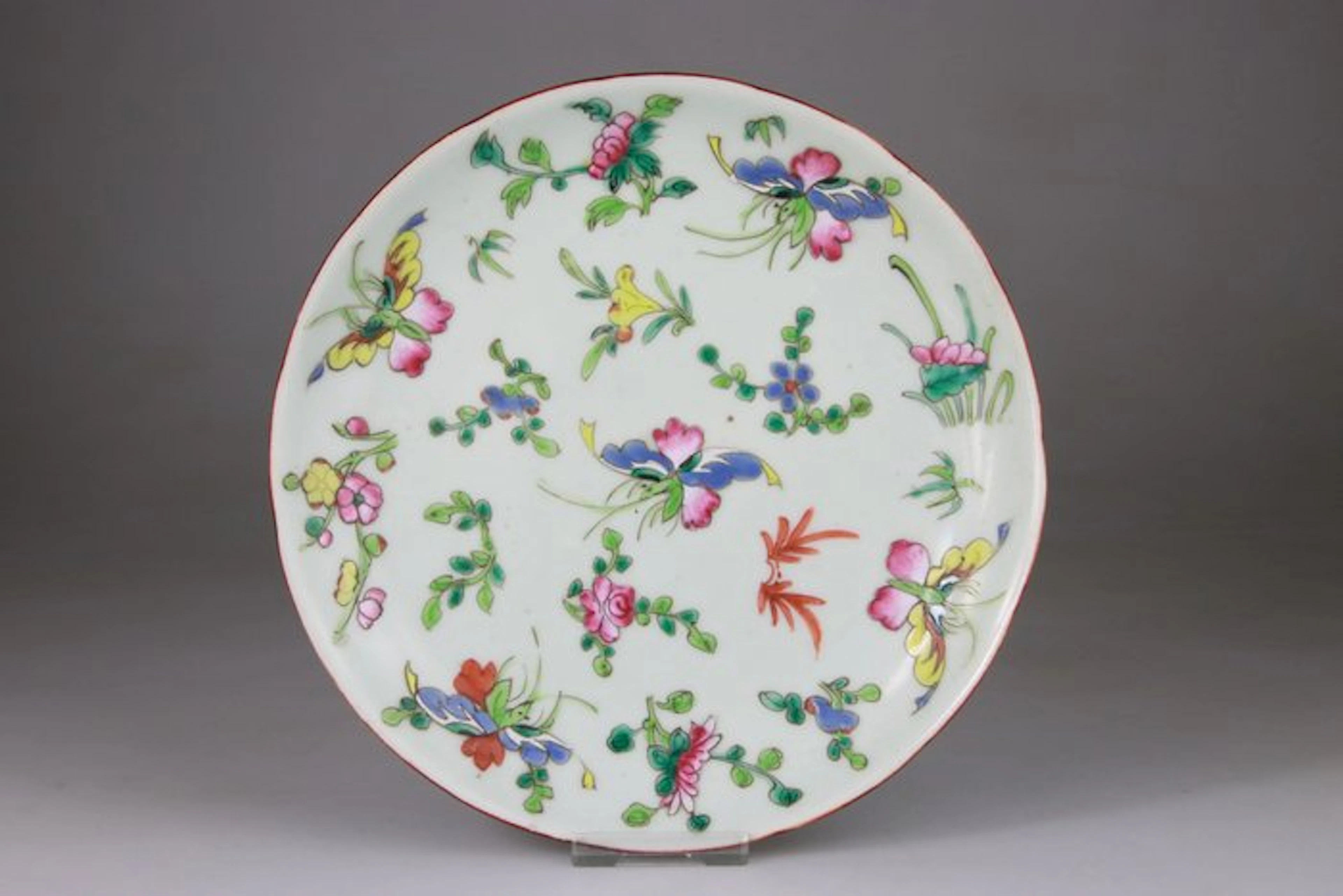 Very beautiful plate in enamel porcelain