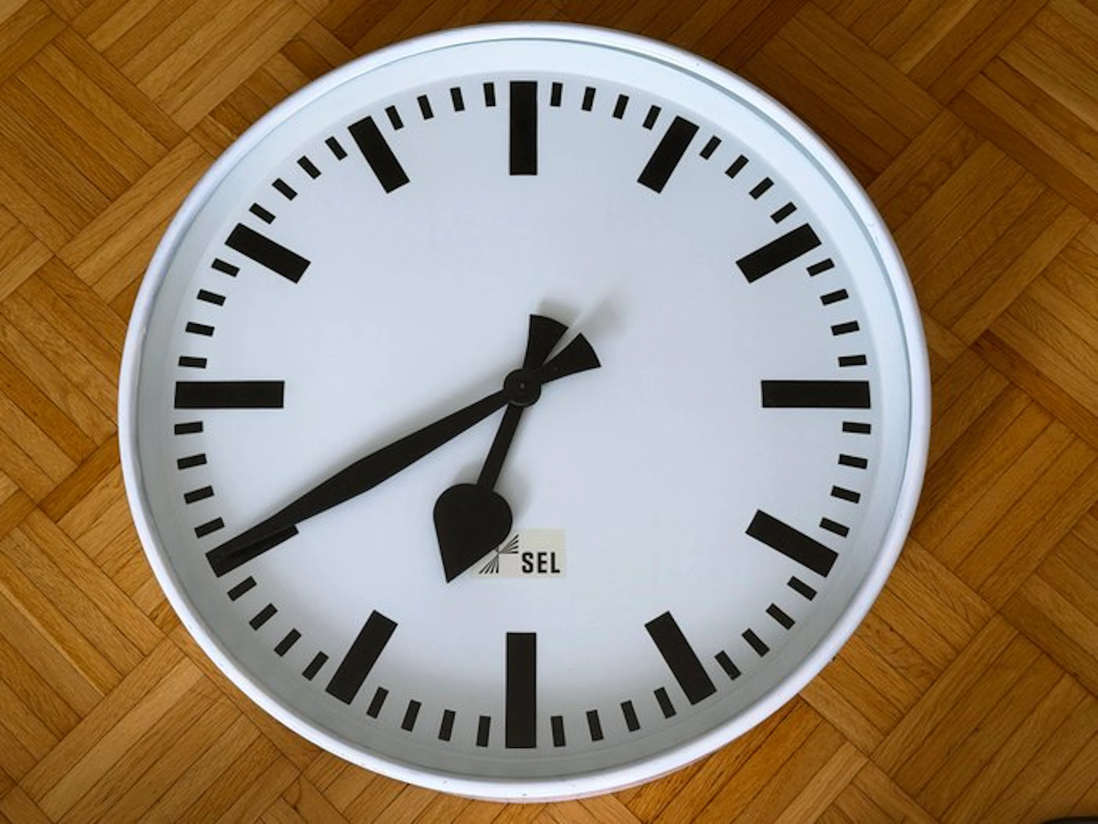 Nebenuhr - Standard Elektrik Lorenz (SEL) - Bauhaus Metal...