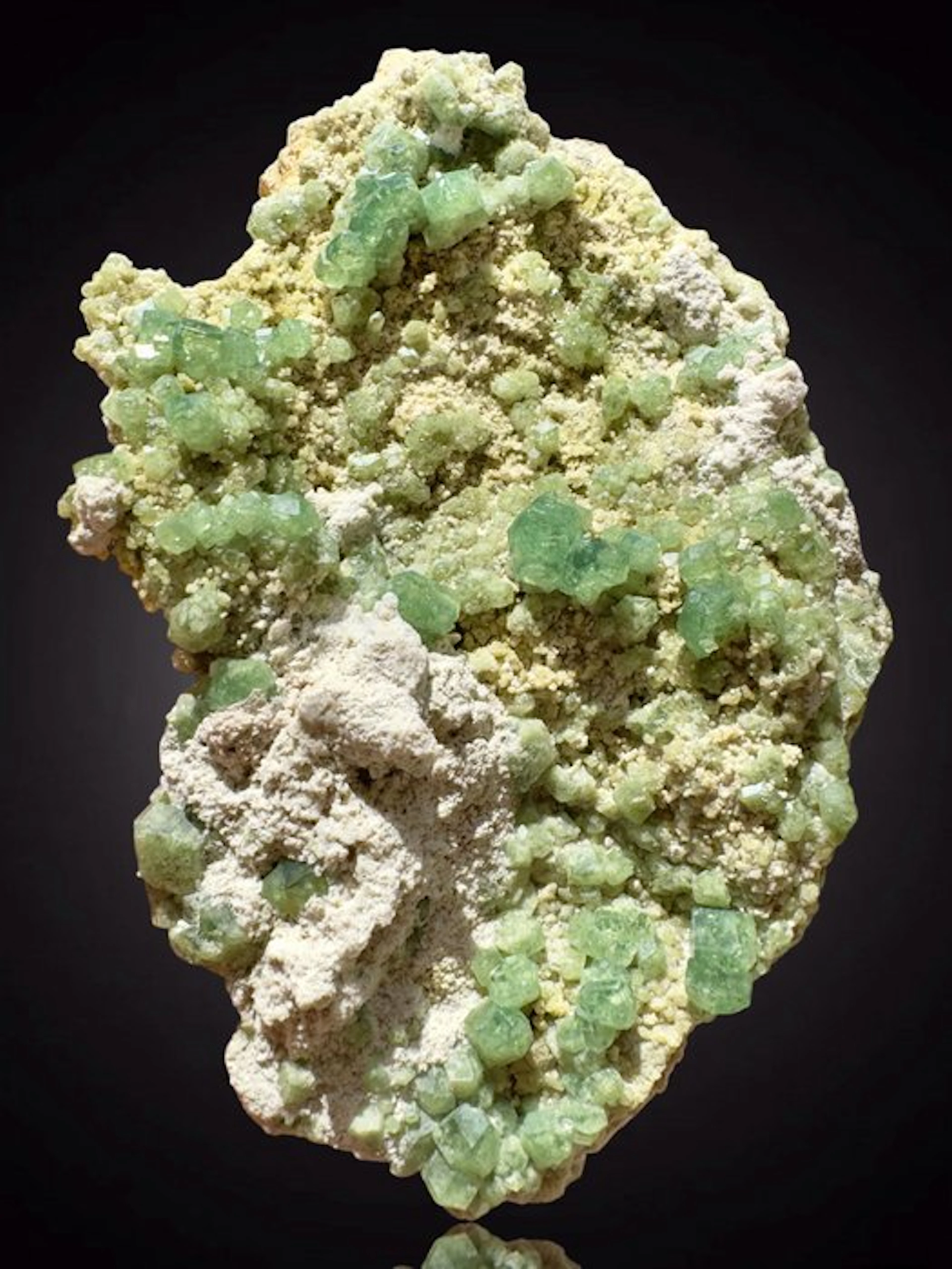 TOP! Demantoid with large crystals and strong color...