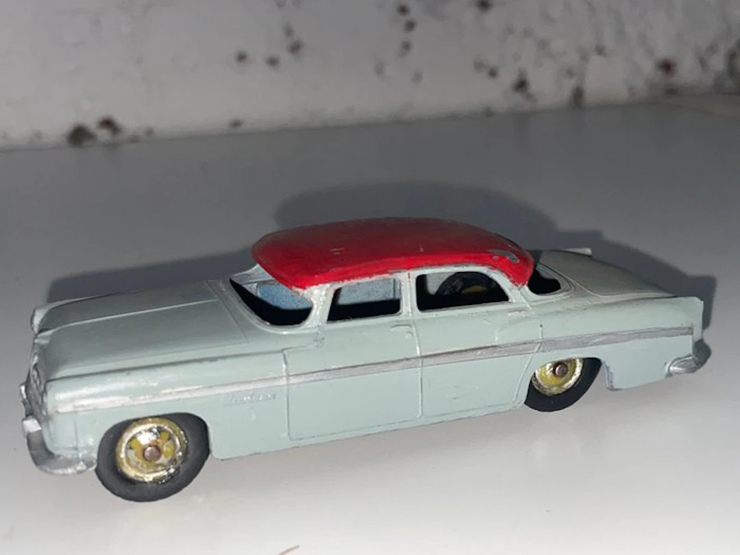 CIJ 1:43 - Model car - Chrysler Windsor