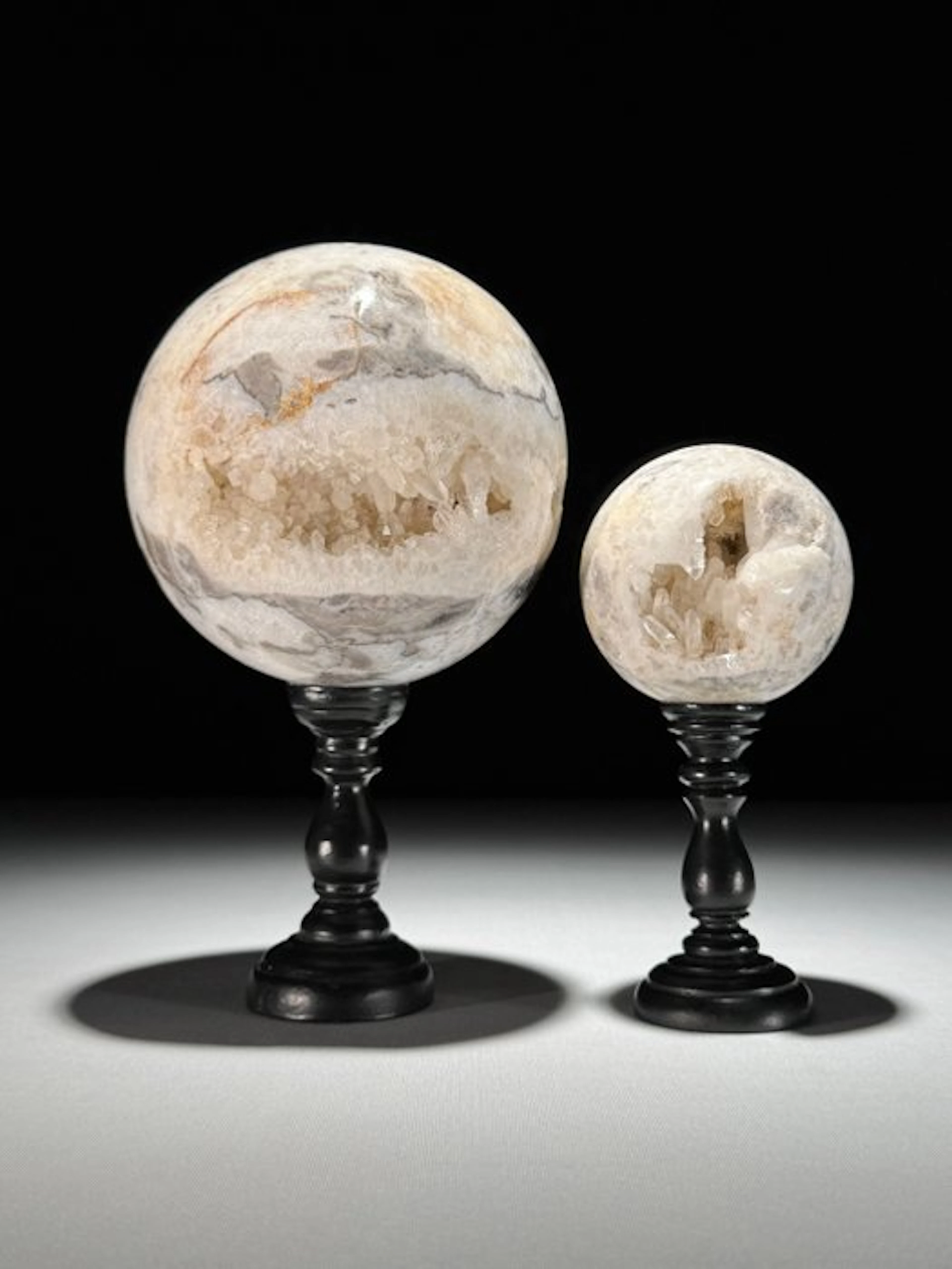 NO RESERVE PRICE - Wonderful Pair of Quartz Crystal...
