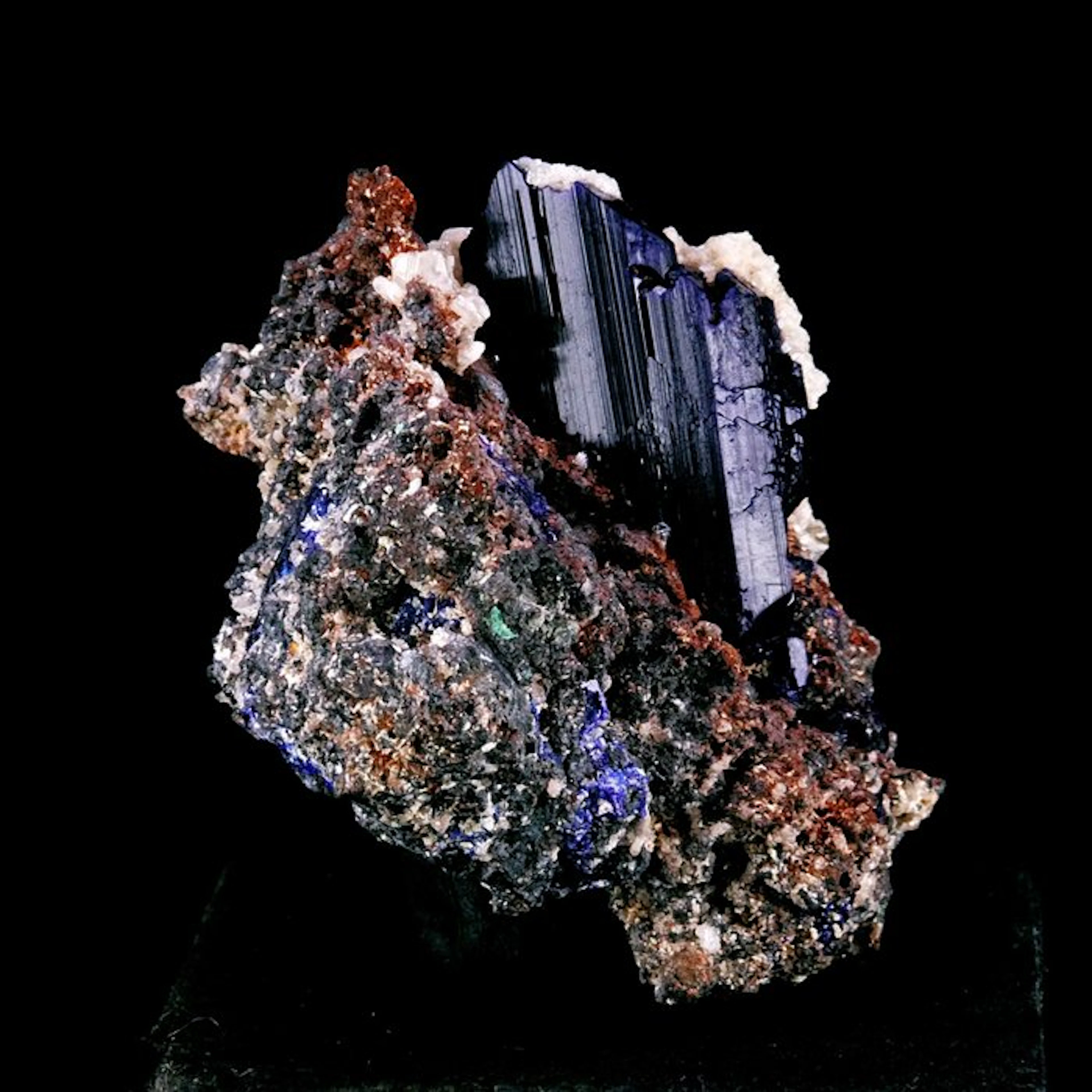 Azurite - Touissit, Jerada, Morocco - Height: 4.3 cm - Width: 4.2 cm- 62 g