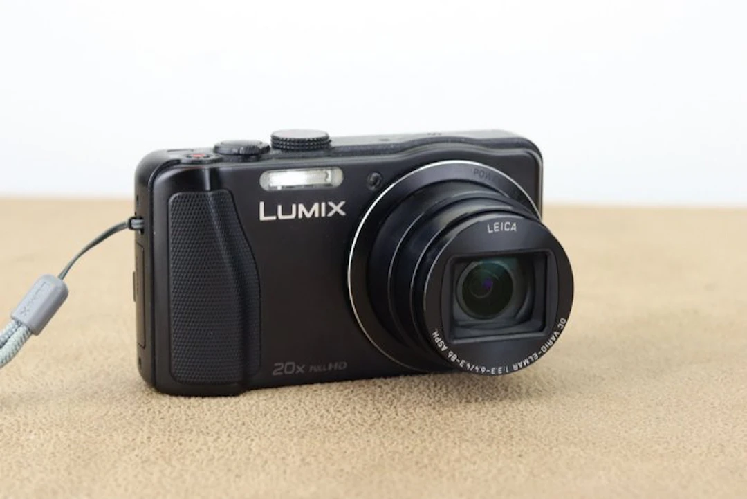 Panasonic Lumix DMC-TZ35, Leica lens, 20x zoom Digital camera