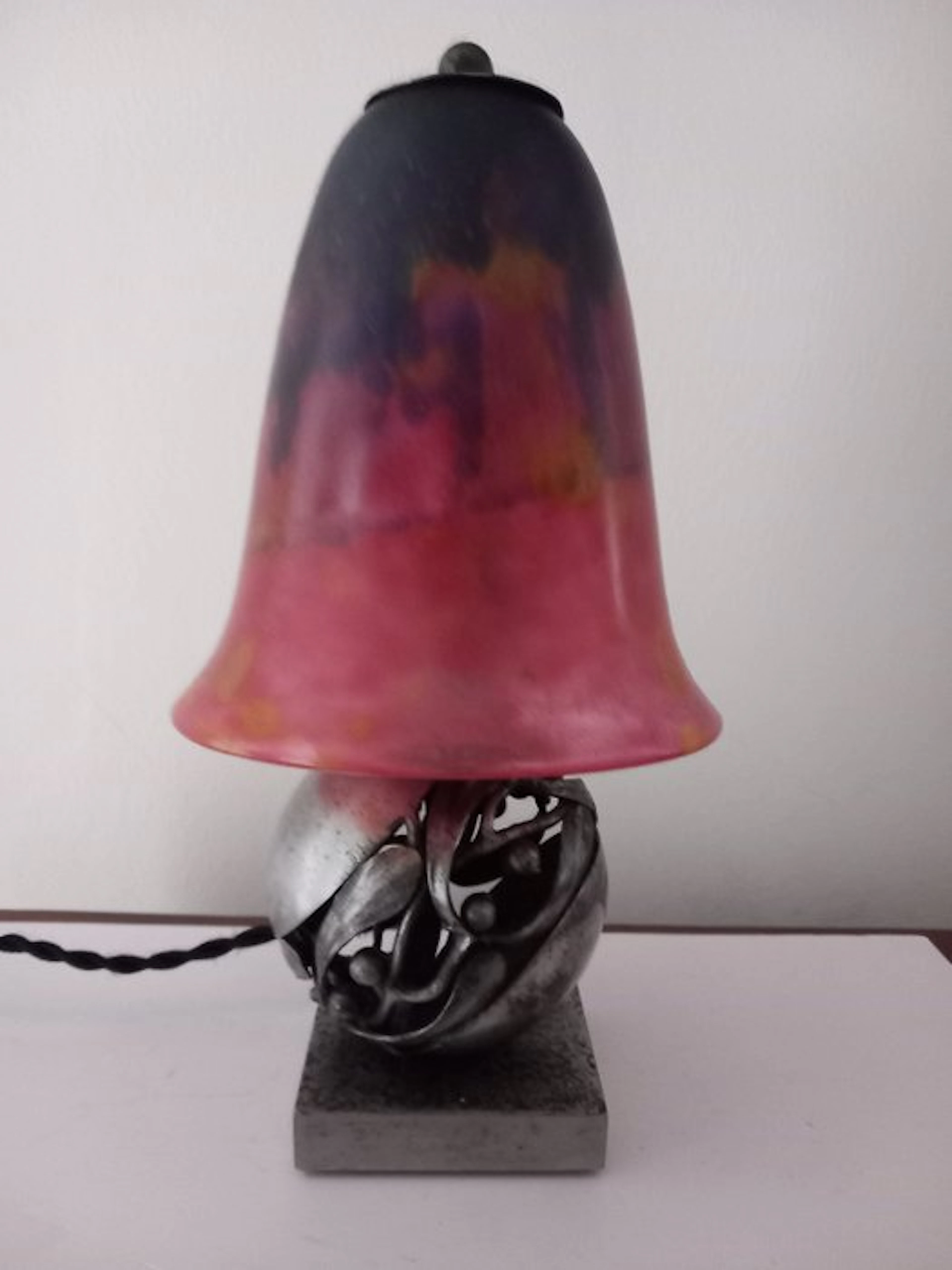 Edgar Brandt, Daum Nancy - Lamp - Glass, Iron - Art Deco lamp 'Boule de Gui'