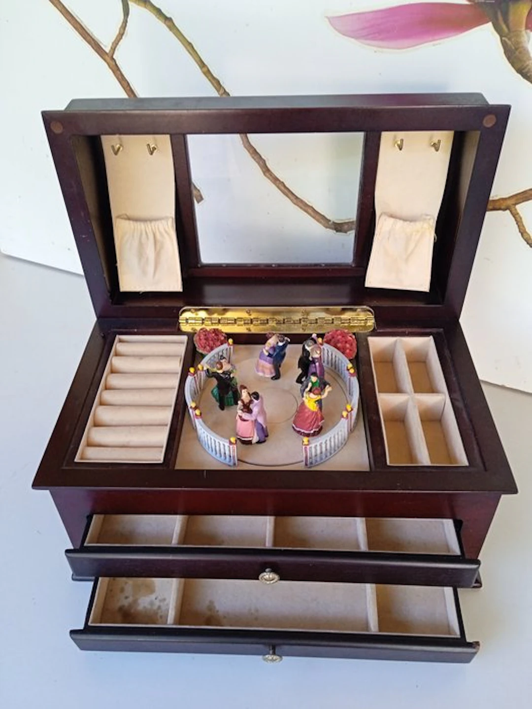 Musical jewellery box - China - 2000-2010 - Ballroom Dances
