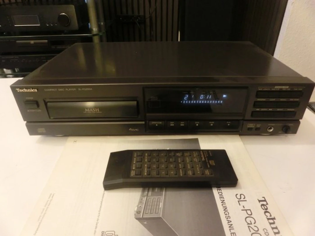 Technics - SL-PG200A CD player