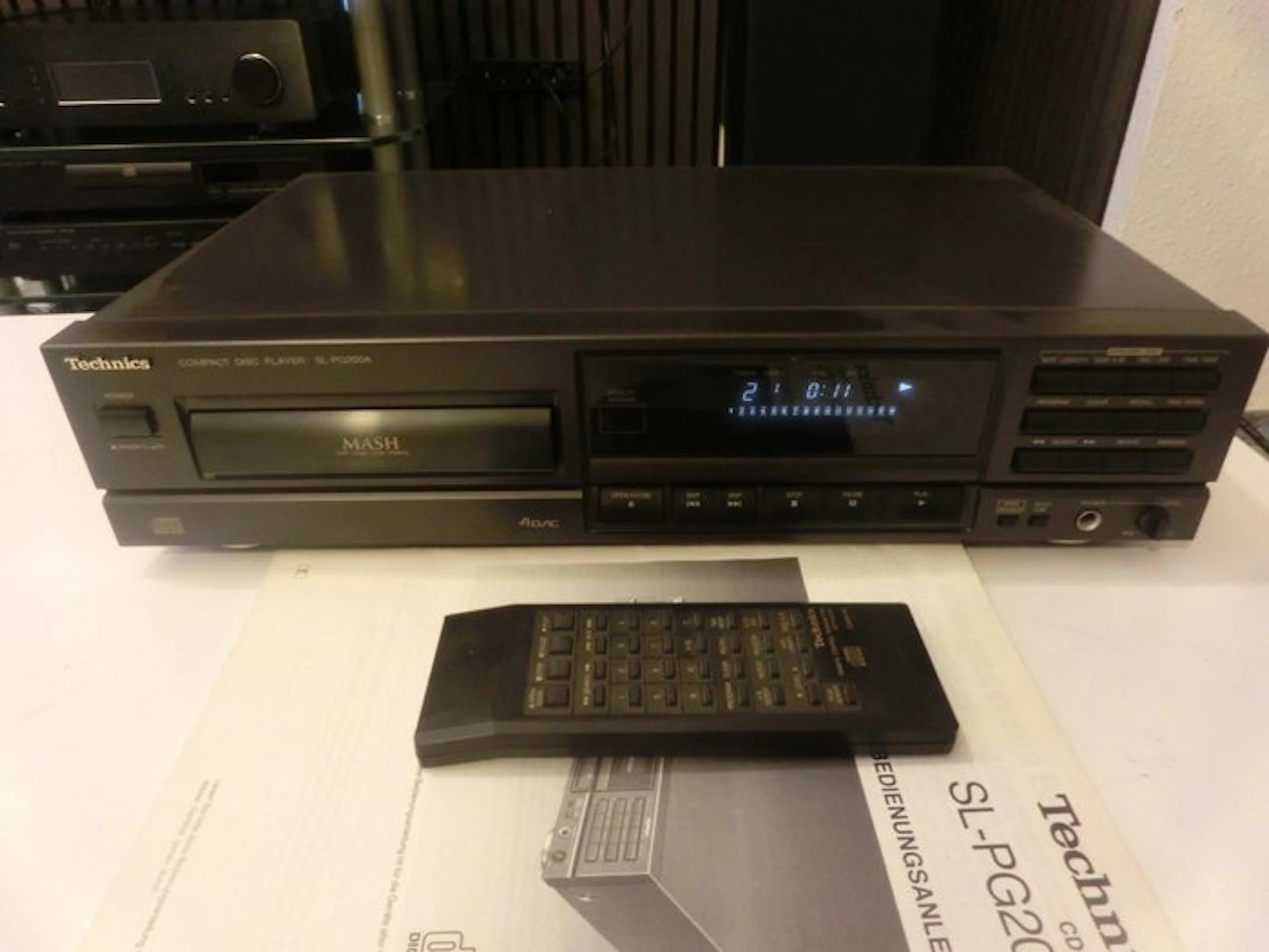 Technics - SL-PG200A CD player
