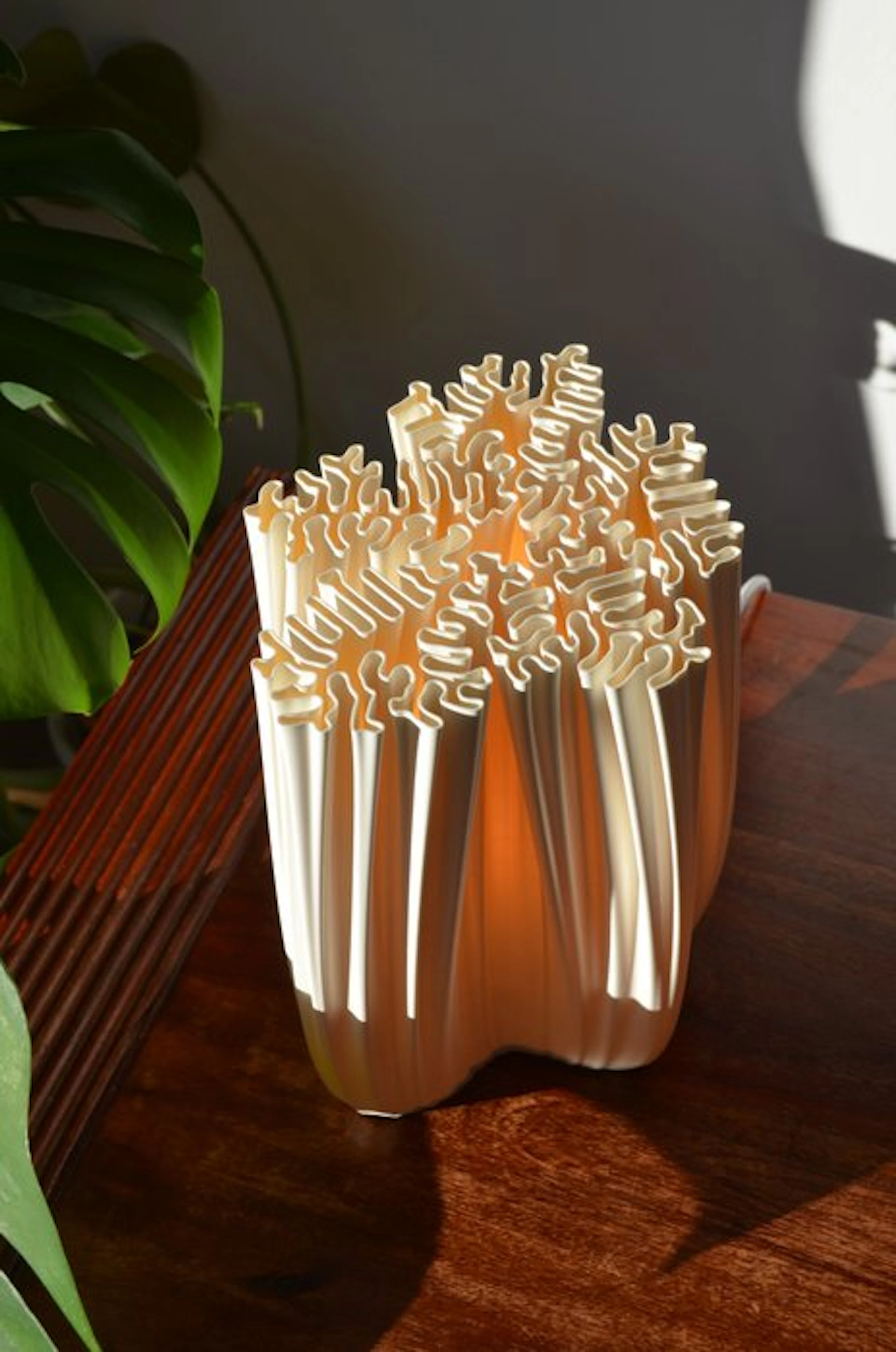 Table lamp - Sculptural table lamp - "Coral" - S1 - Plant-based bio-material