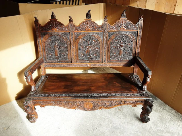 Anglo-Indian bench - Wood - India - British Raj (1858-1947)