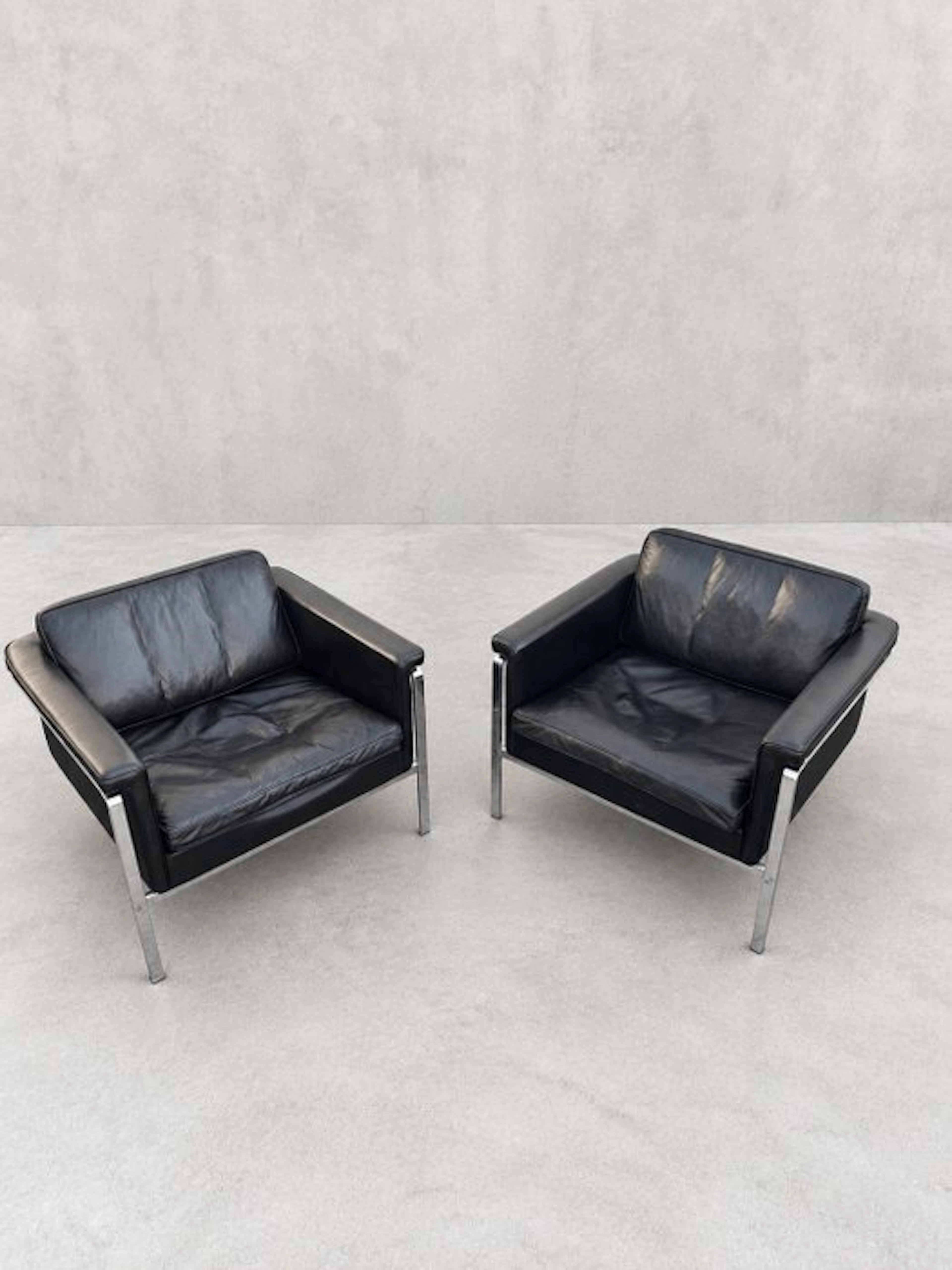 Kill International - Horst Bruning - Armchair (2) - Leather, Steel