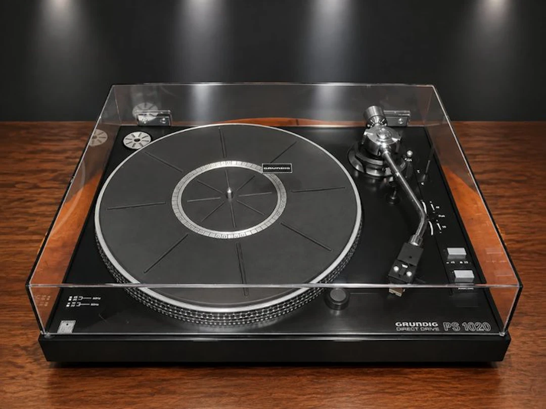 Grundig - PS 1020 Direct-Drive Semi-Automatic Turntable
