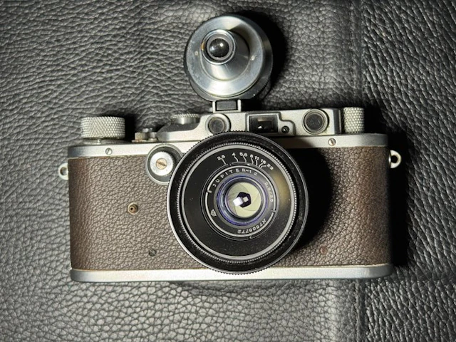 Leica IIIa + jupiter 35mm + VIOOH Analogue camera