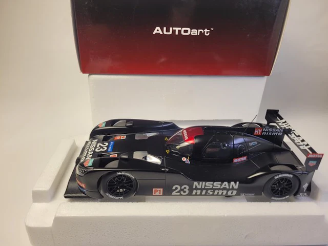 Autoart 1:18 - Model race car - Nissan GT-R LM Nismo - Manufacturer Code: 81577