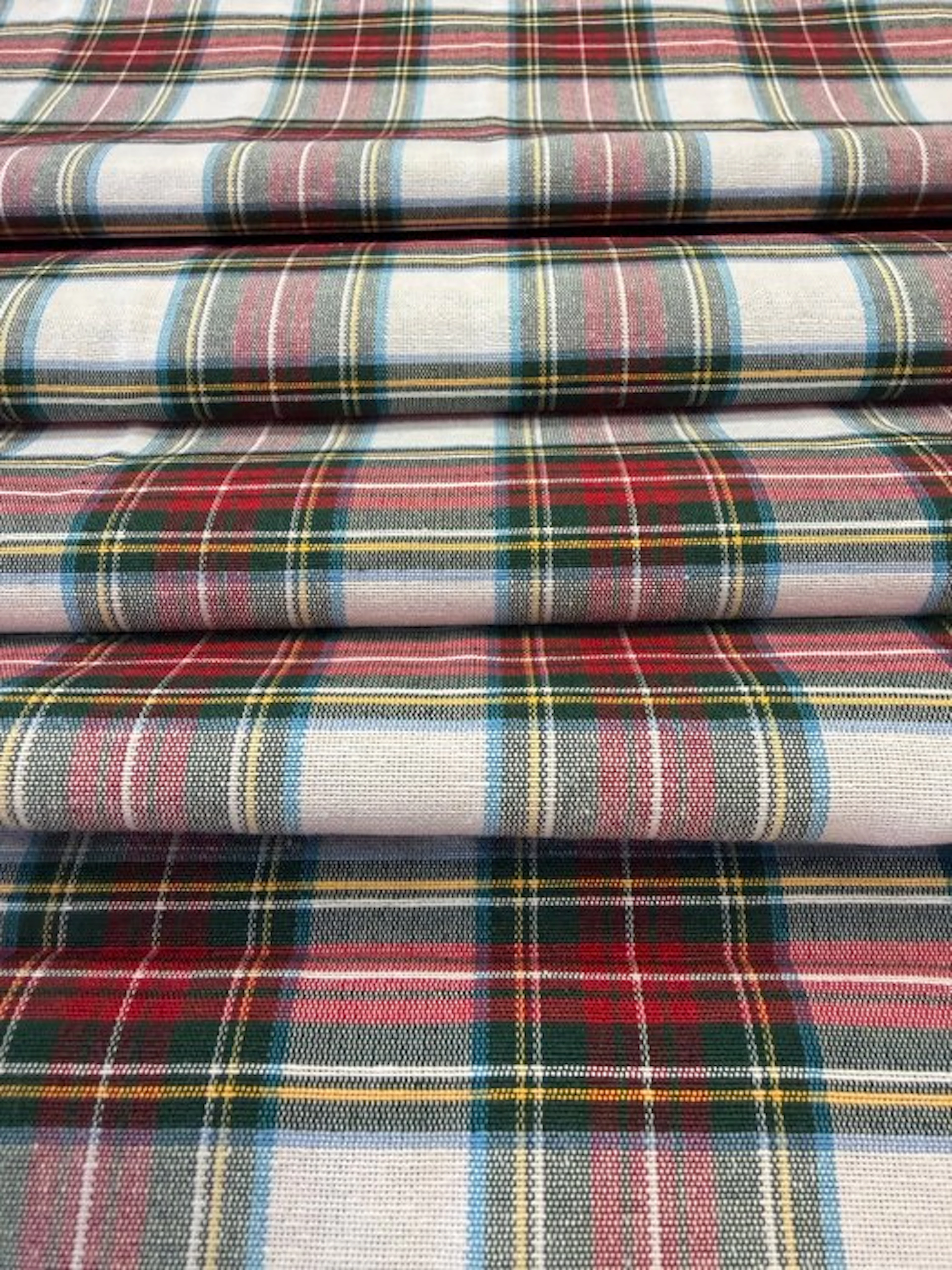 1789★ Refined tartan dyed in two-ply thread