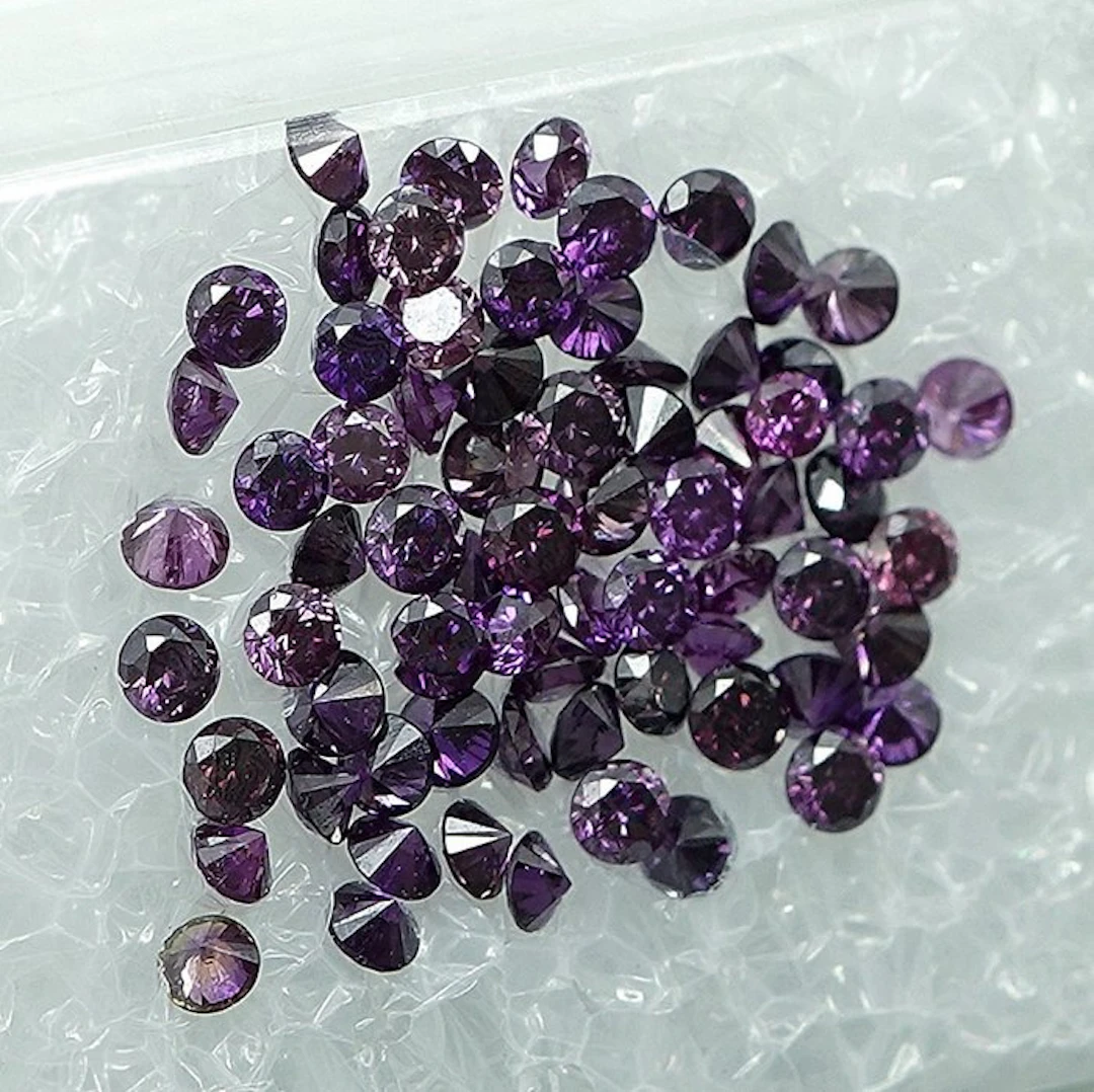 70 pcs Diamond (Colour-treated) - 0.99 ct - Round - Fancy Purplish Pink - VS1