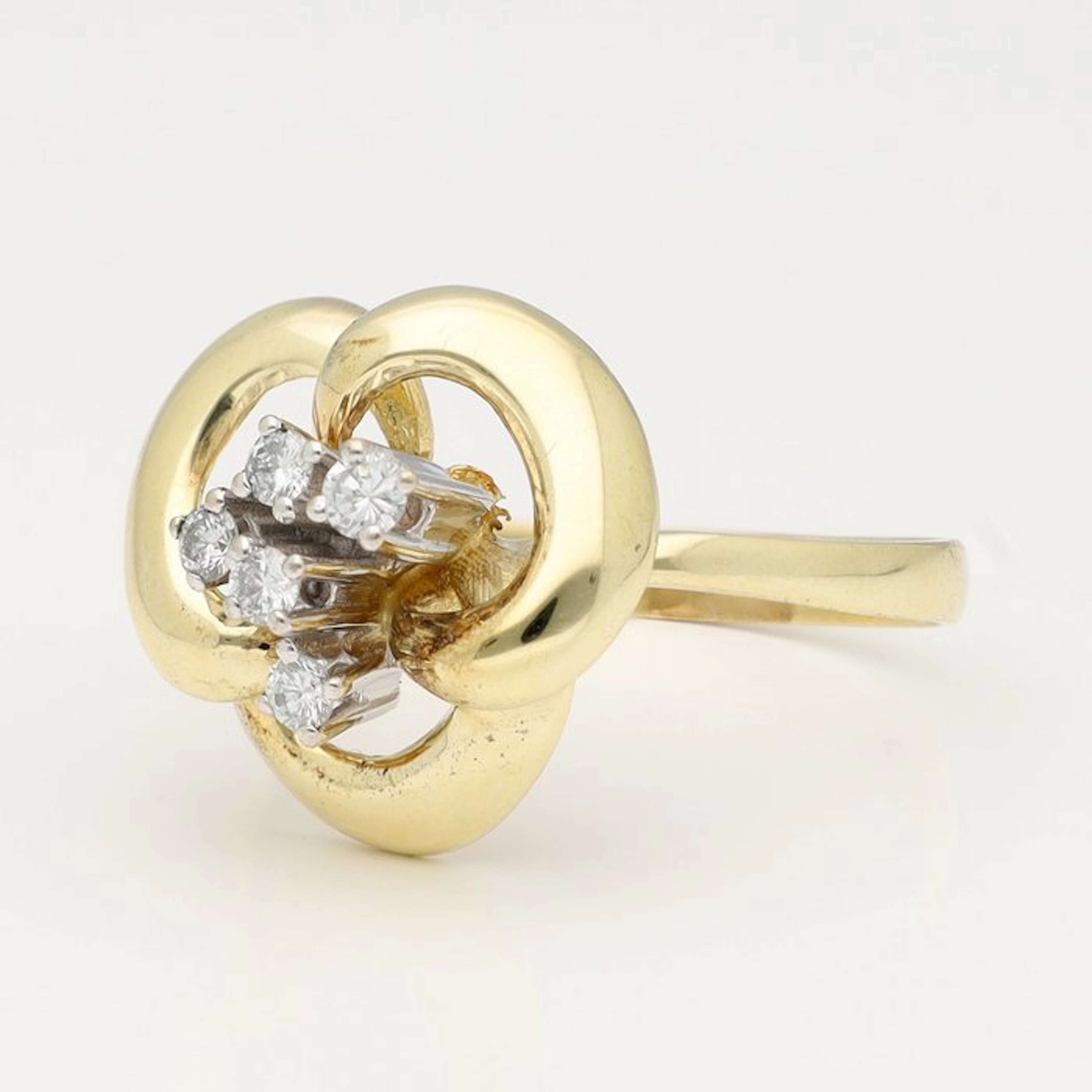 Ring - 14 kt. Yellow gold - 0.19ct. tw. Diamond (Natural)