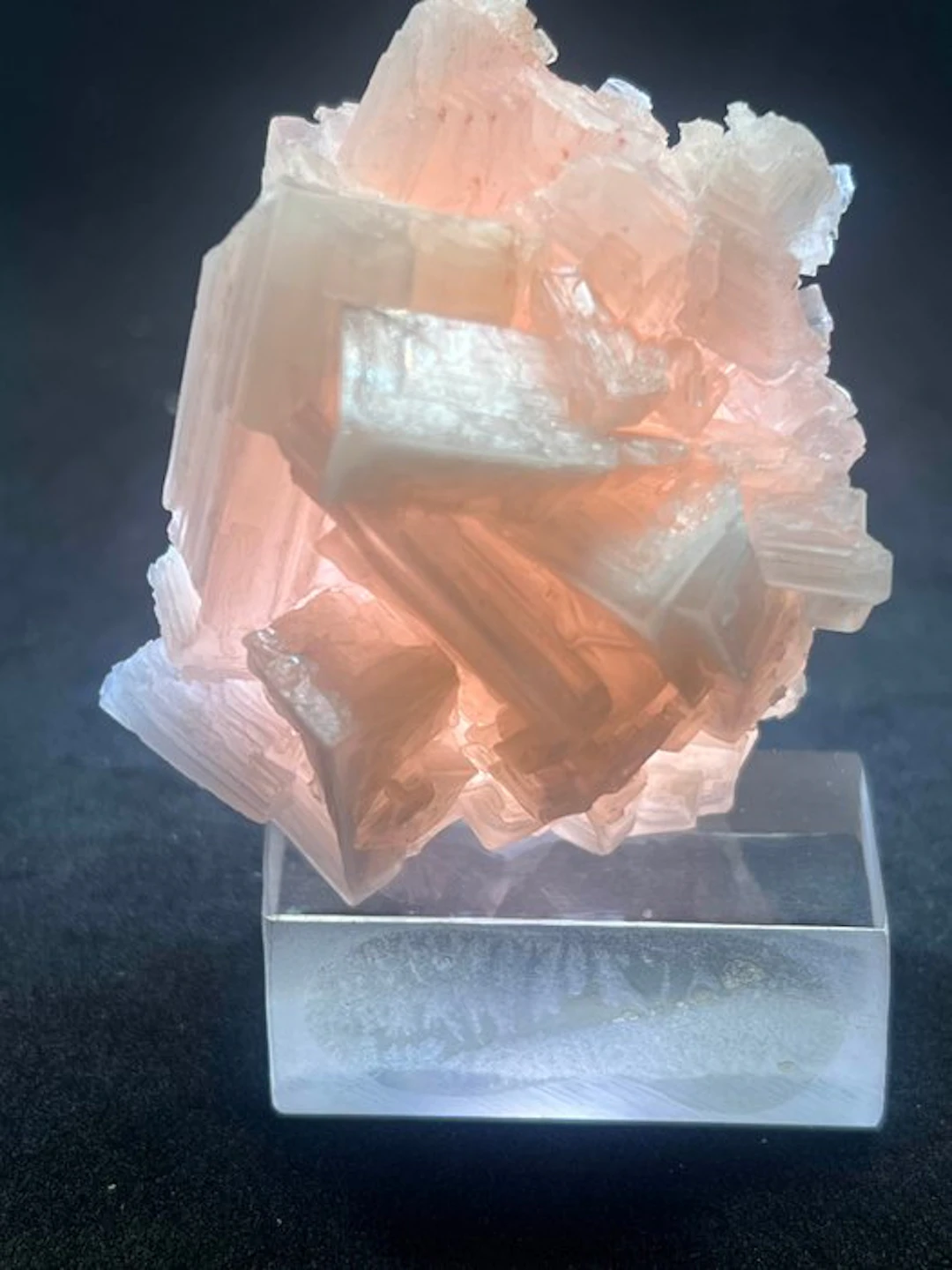 Halite Crystals on matrix - Height: 7 cm - Width: 6 cm- 95 g - (1)