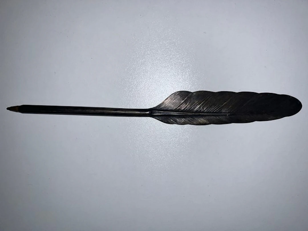silver plated in the form of a large feather - No reserve price - Ballpoint pen