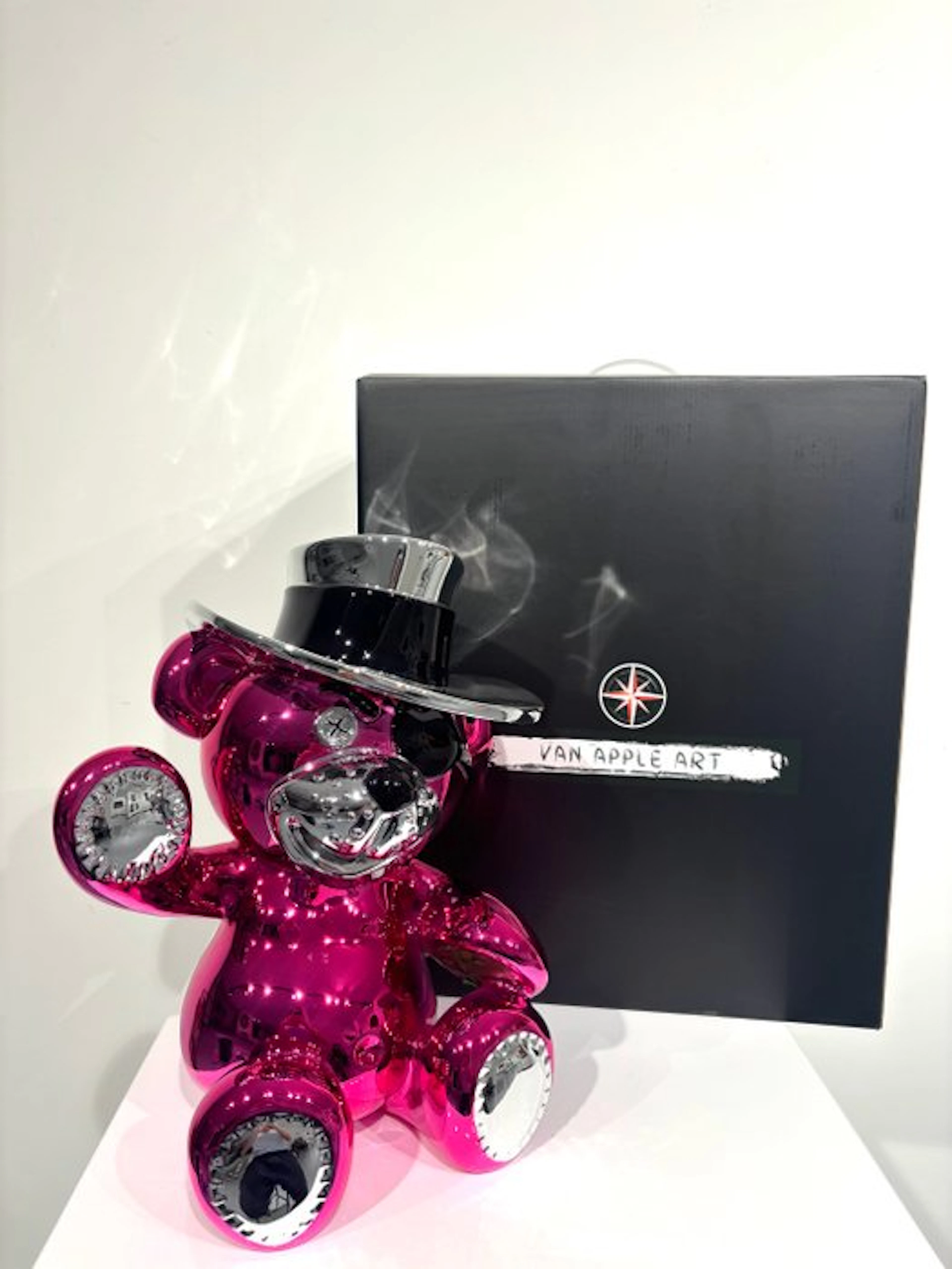 Van Apple - Bandit Bear