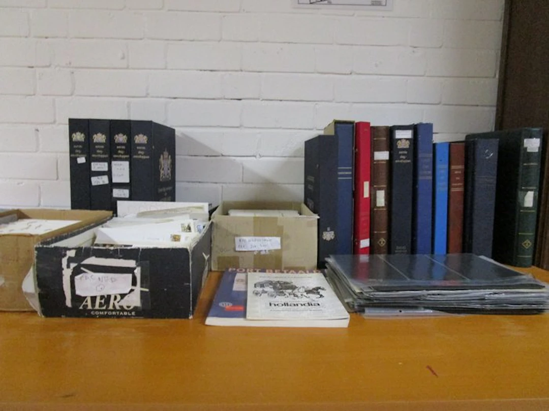 Netherlands and overseas 1954/2007 - Collection of FDCs: 1 in albums
