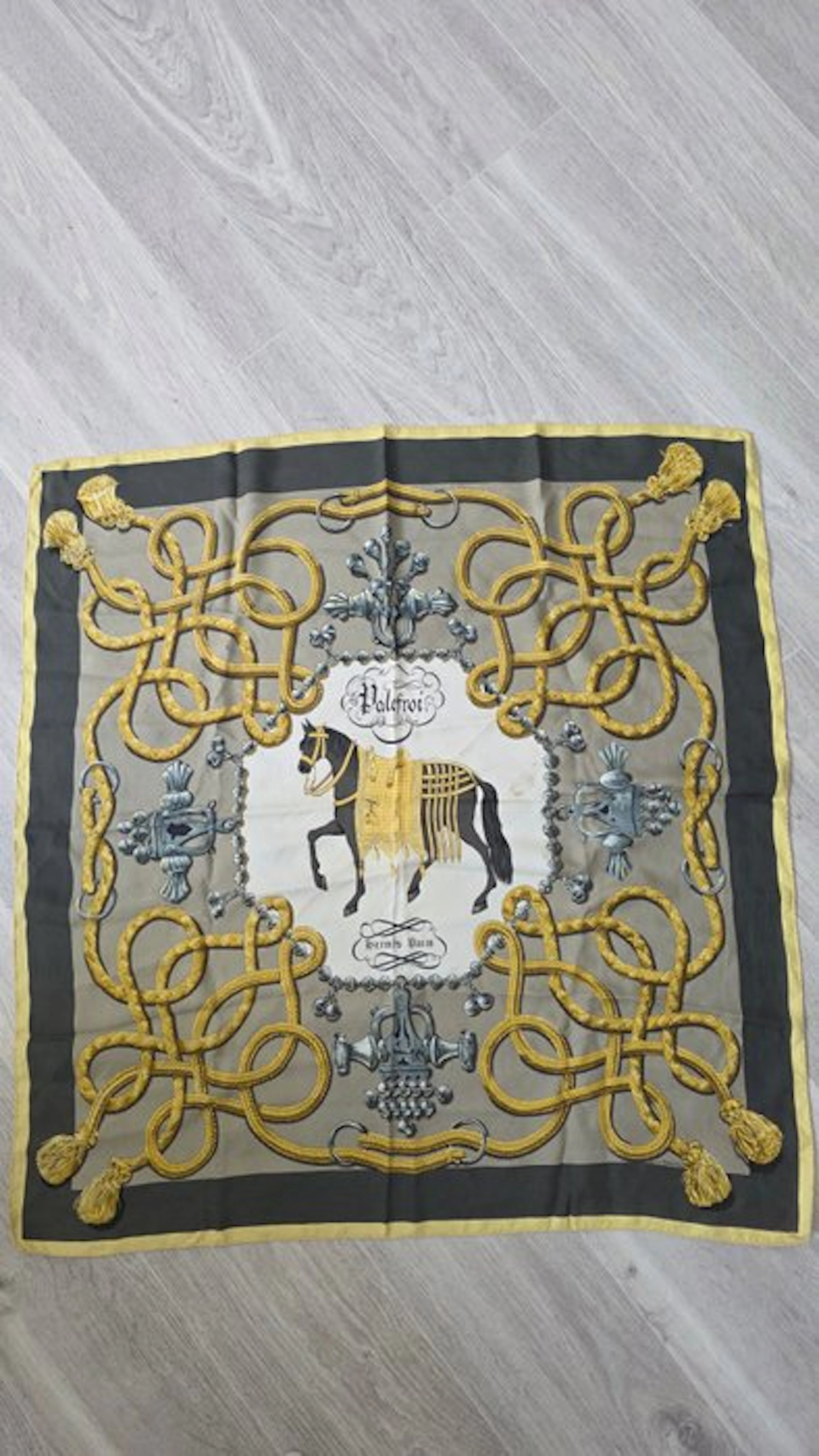 Hermès - Scarf