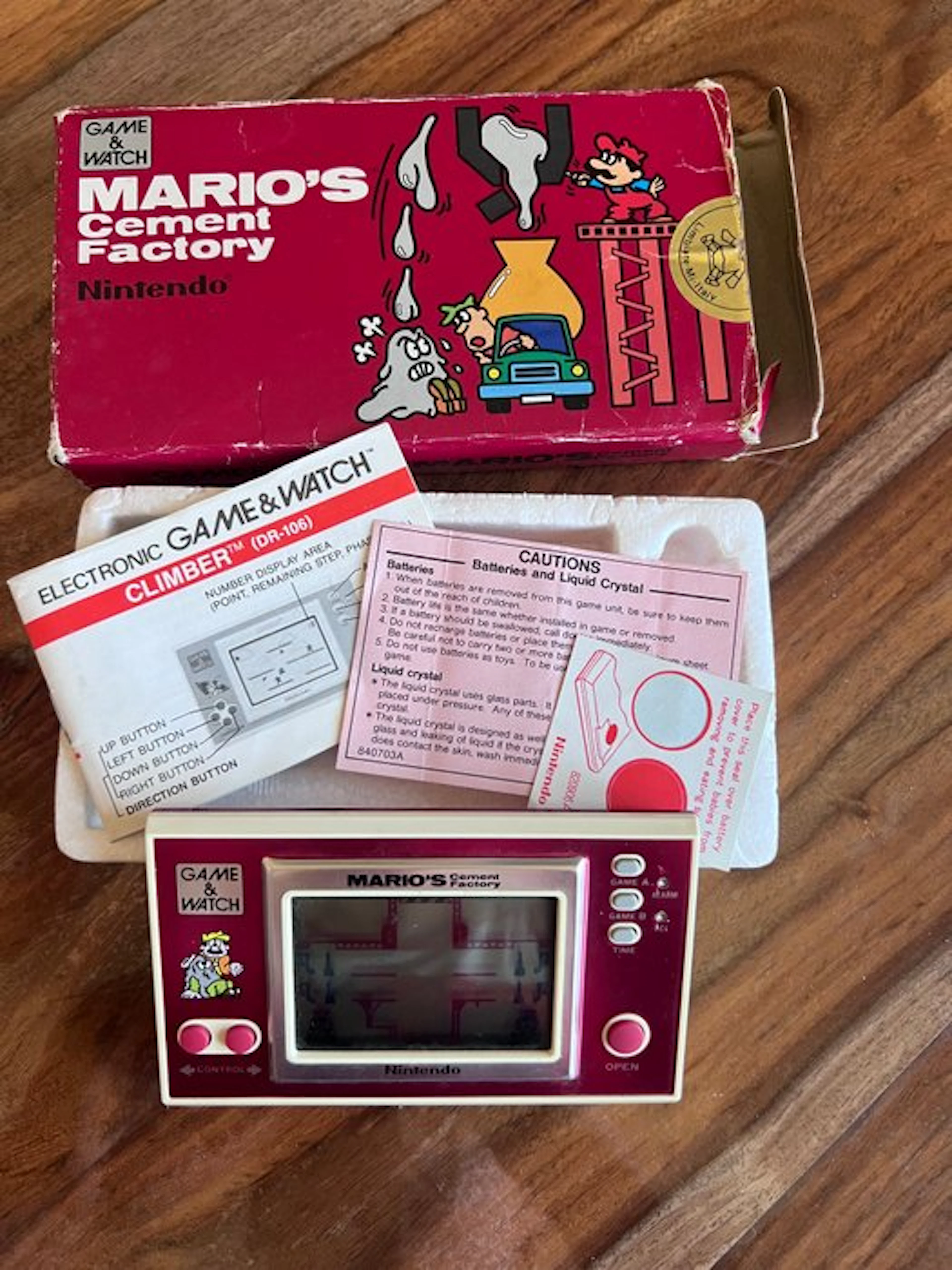 Nintendo - Game & Watch - Mario’s Cement Factory...