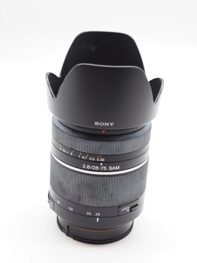 Sony alpha mount 2.8/ 28-75mm SAM lens Wide angle lens