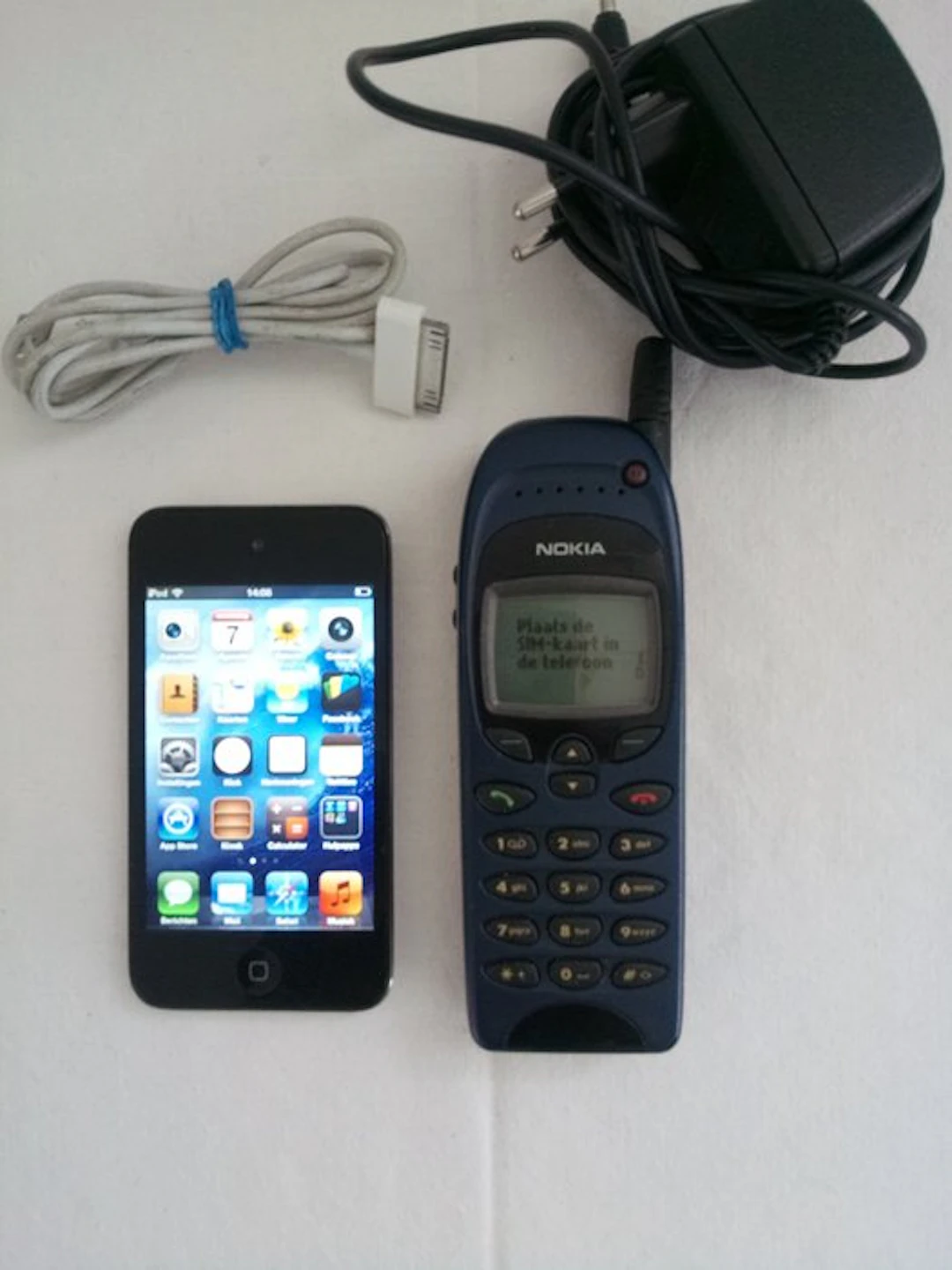 Apple, Nokia Nokia 6150 sat. iPod 8 giga met laders - Mobile phone (2)