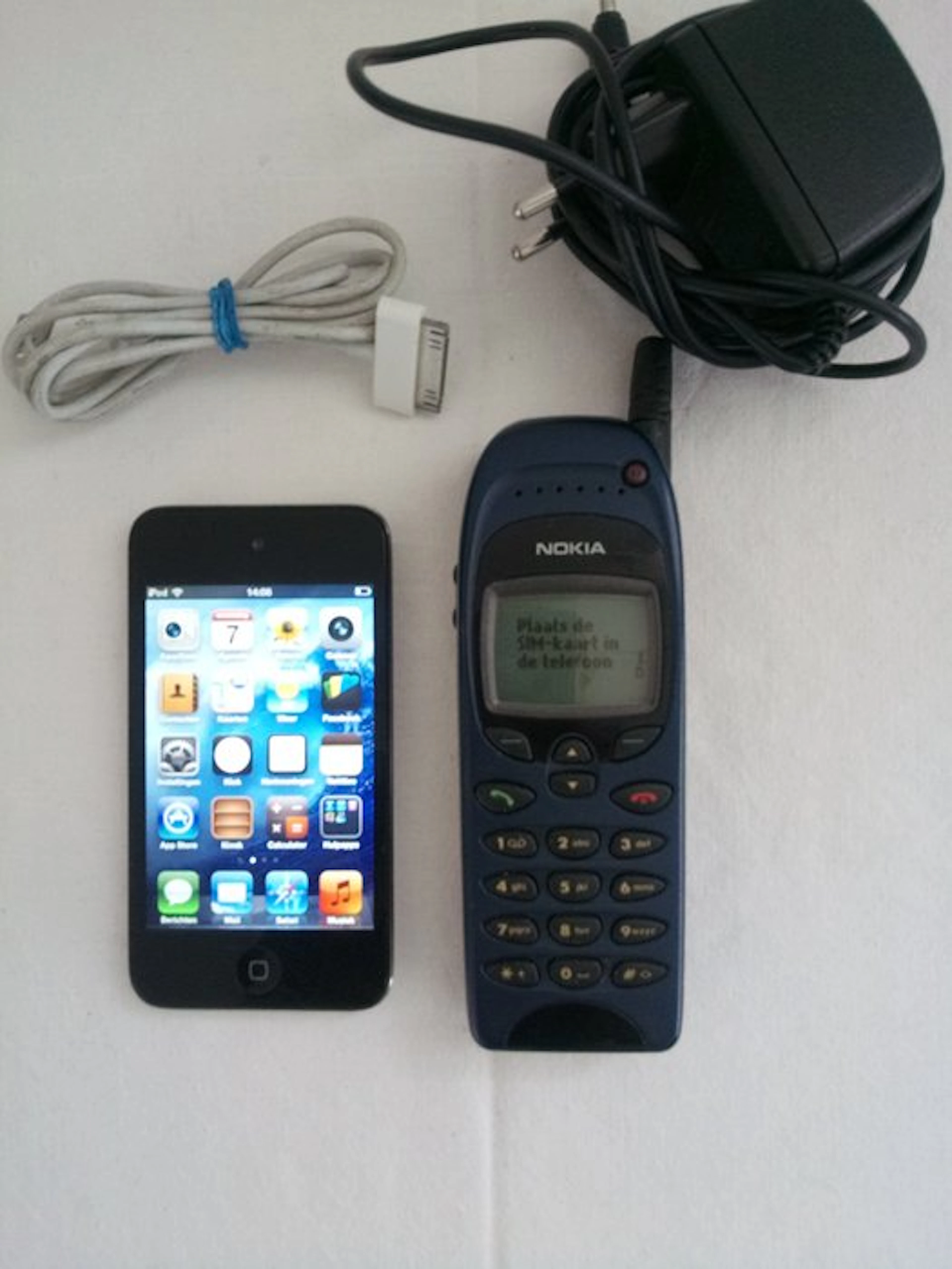 Apple, Nokia Nokia 6150 sat. iPod 8 giga met laders - Mobile phone (2)