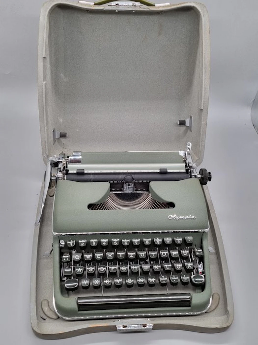 Olympia SM2 - Typewriter - 1950-1960