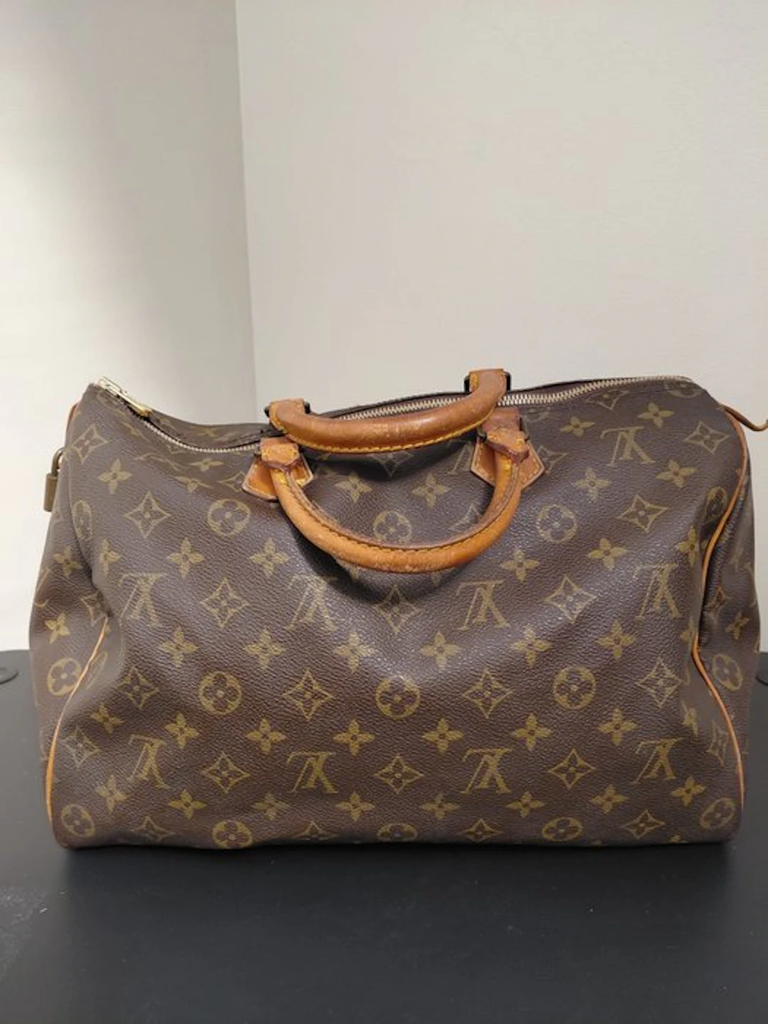 Louis Vuitton - Speedy 35 - Handbag