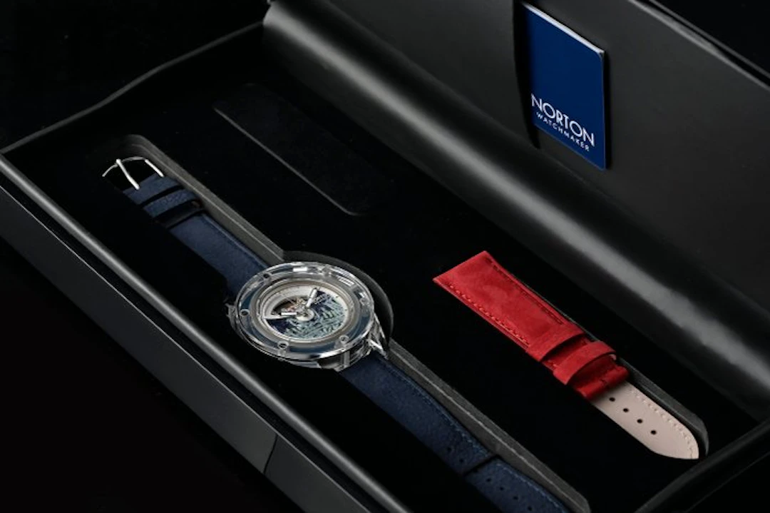 Norton - Saphirus Nodo - Swiss Made - Full Sapphire Case...