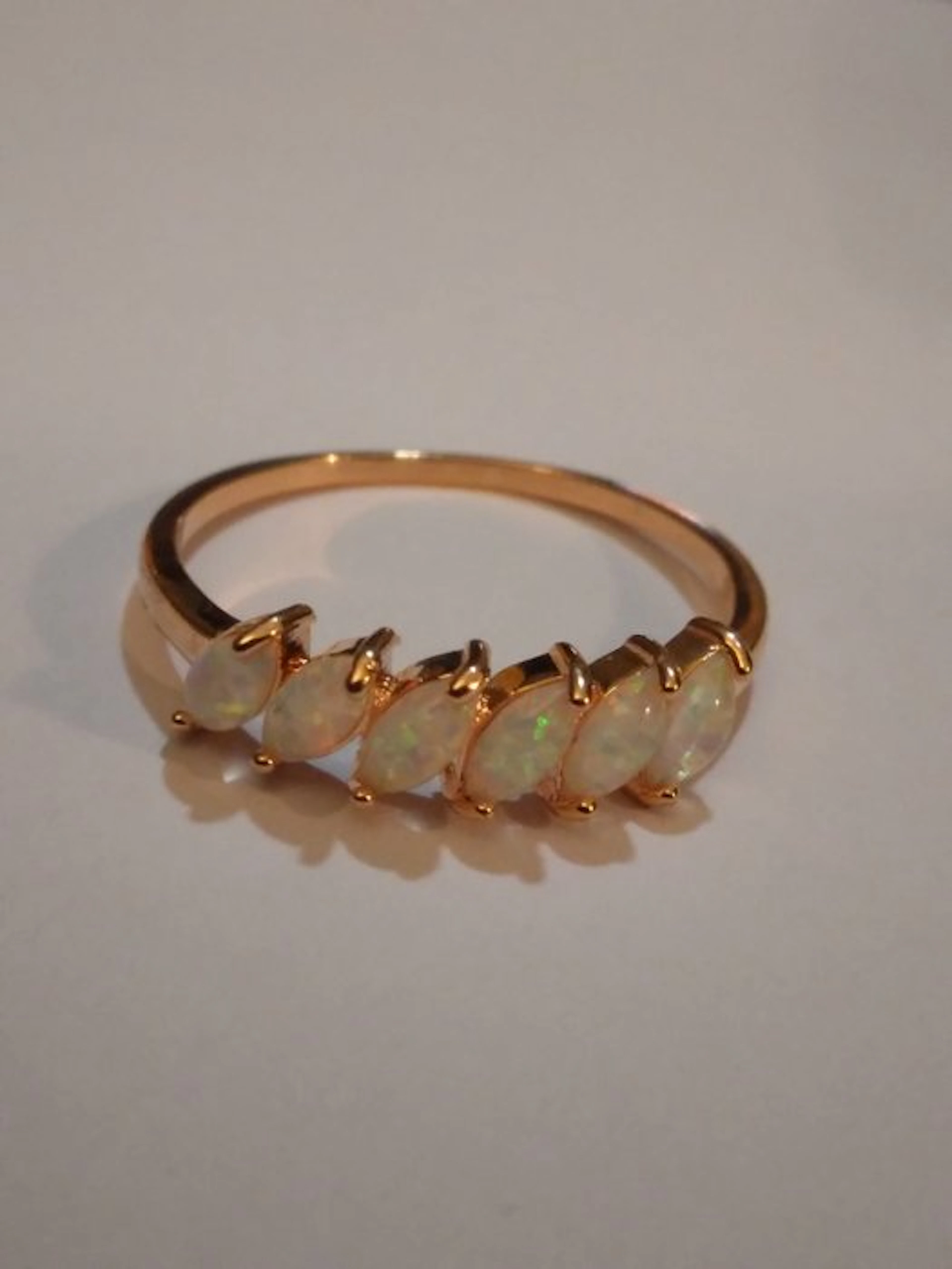 No reserve price - Ring Silver, Sparkling Opal Ring – Yellow Gold Plated