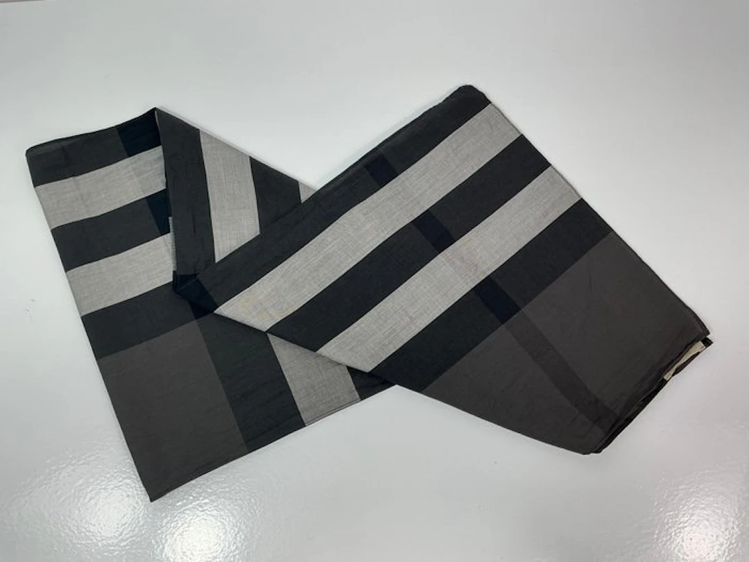 Burberry - Scarf