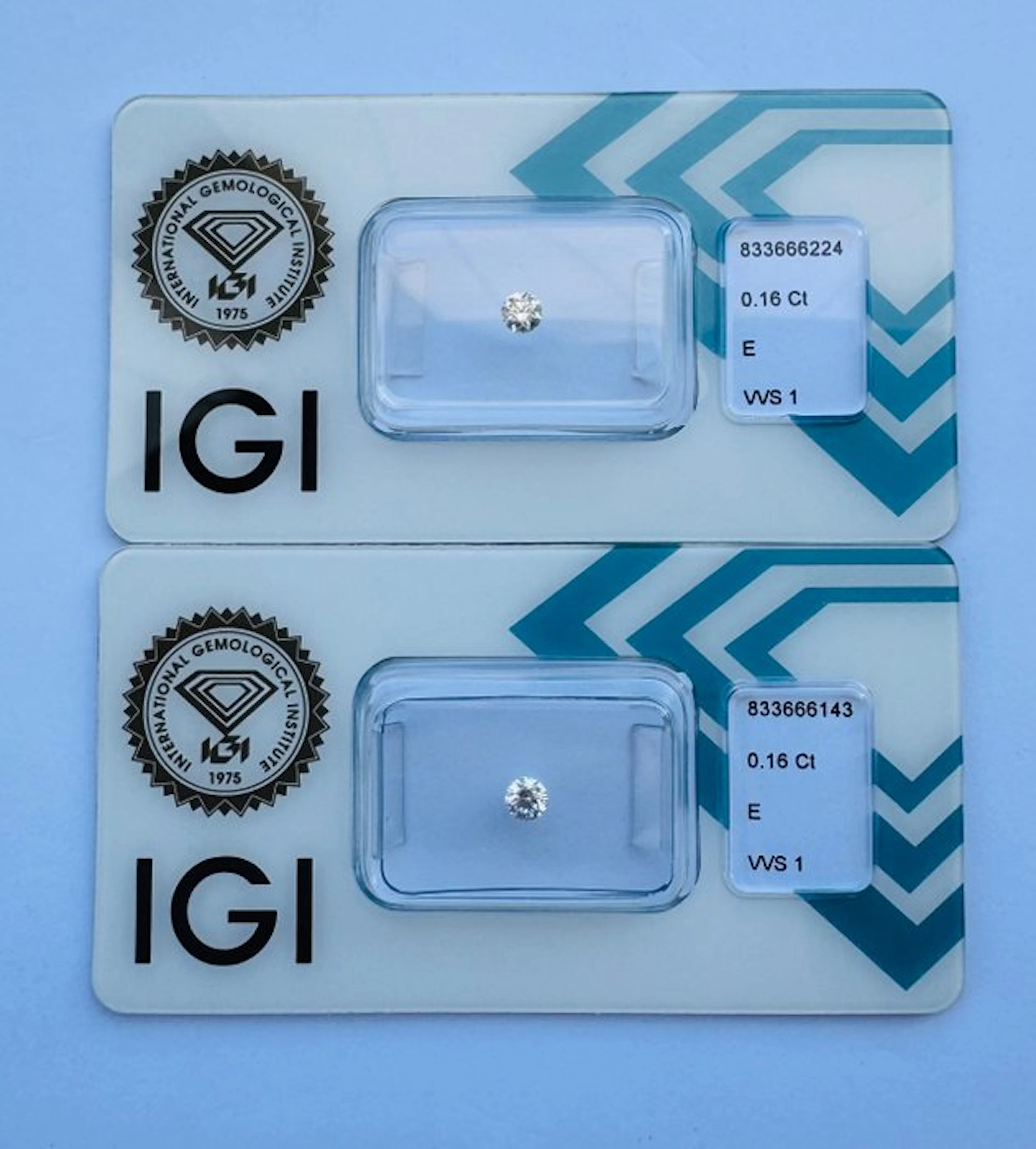 No reserve price - 2 pcs Diamond (Natural) - 0.32 ct...