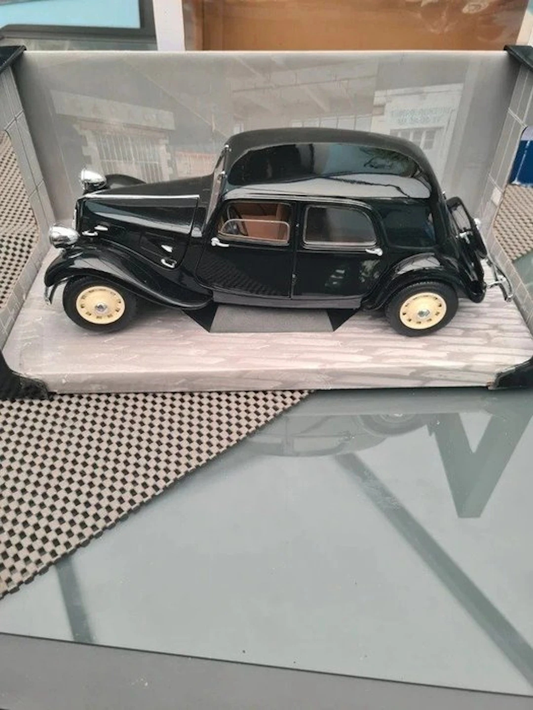 Solido 1:18 - Model car - Citroën Traction Avant 1938