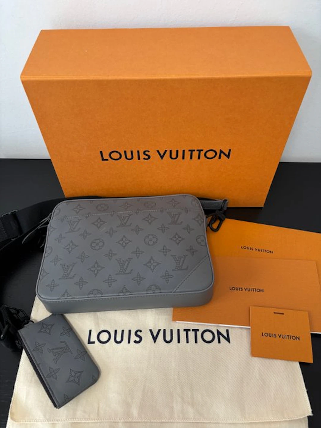 Louis Vuitton - Crossbody bag