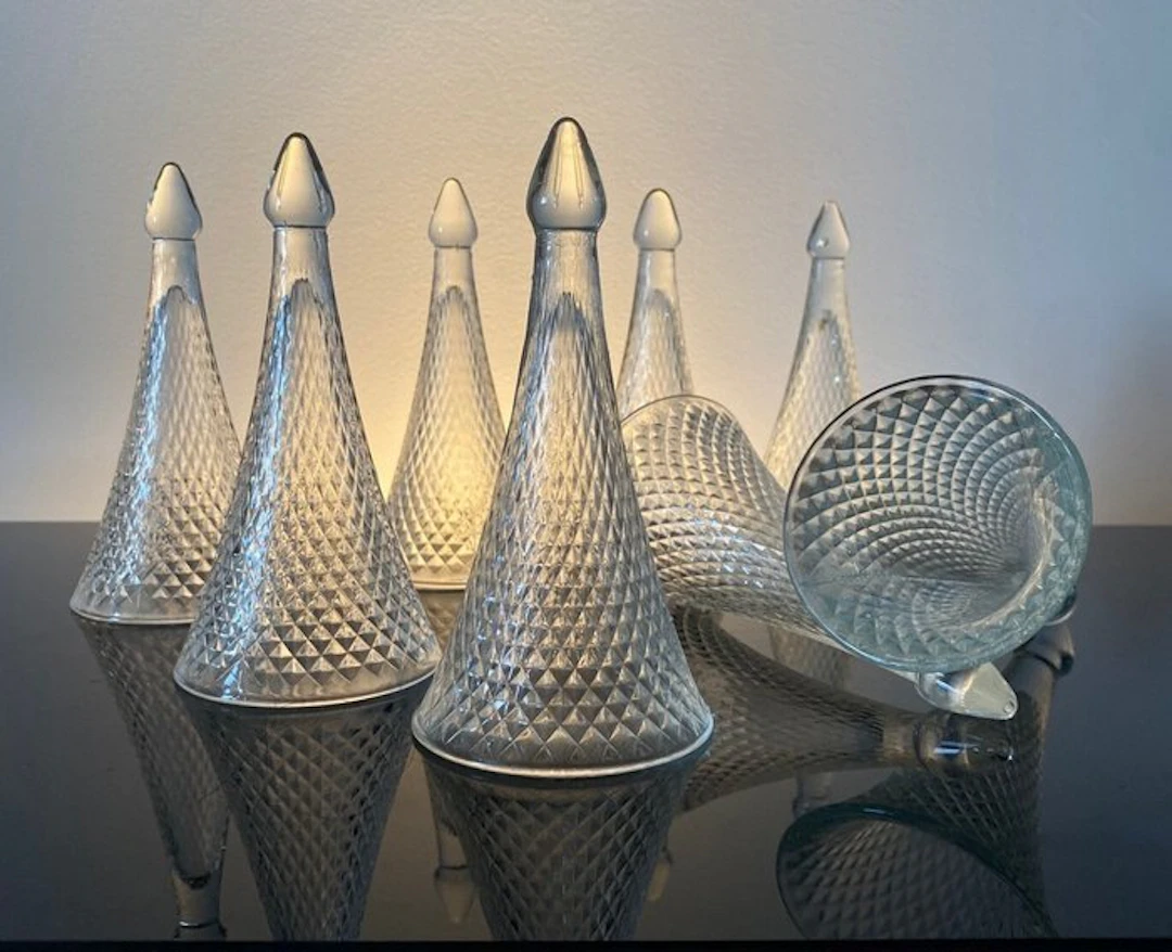 Henri Maire - Drinking set (8) - Art Deco coupes...
