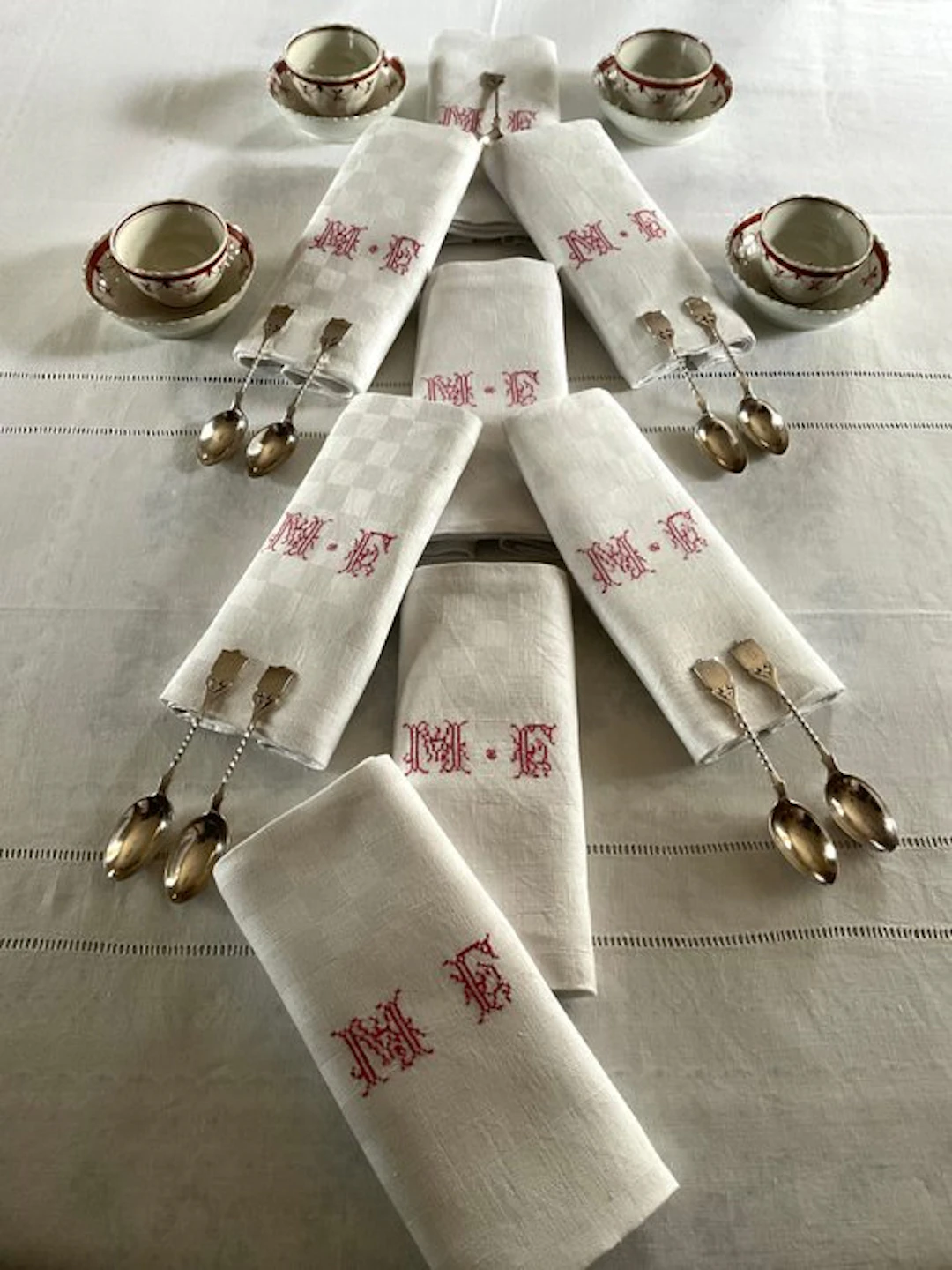 8 EARLY XXth Century damask linen napkins with M.F