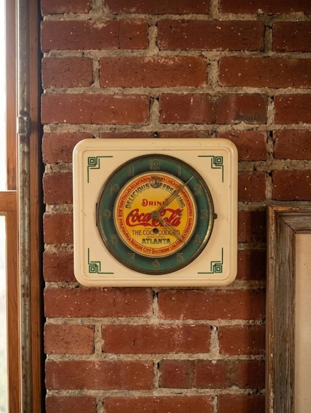 Clock - Bakelite - 1930-1940 - Old clock