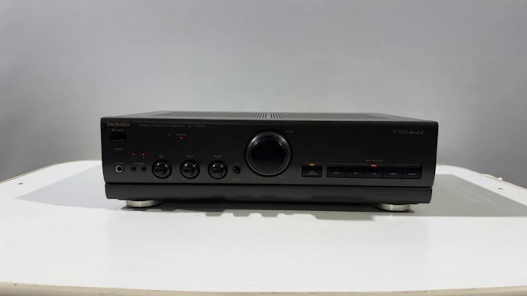 Technics - SU-V500M2 - (Made in Japan) Solid state integrated amplifier