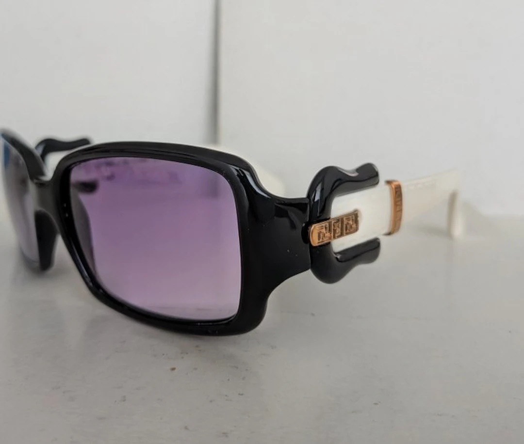 Fendi - FS383 - Sunglasses
