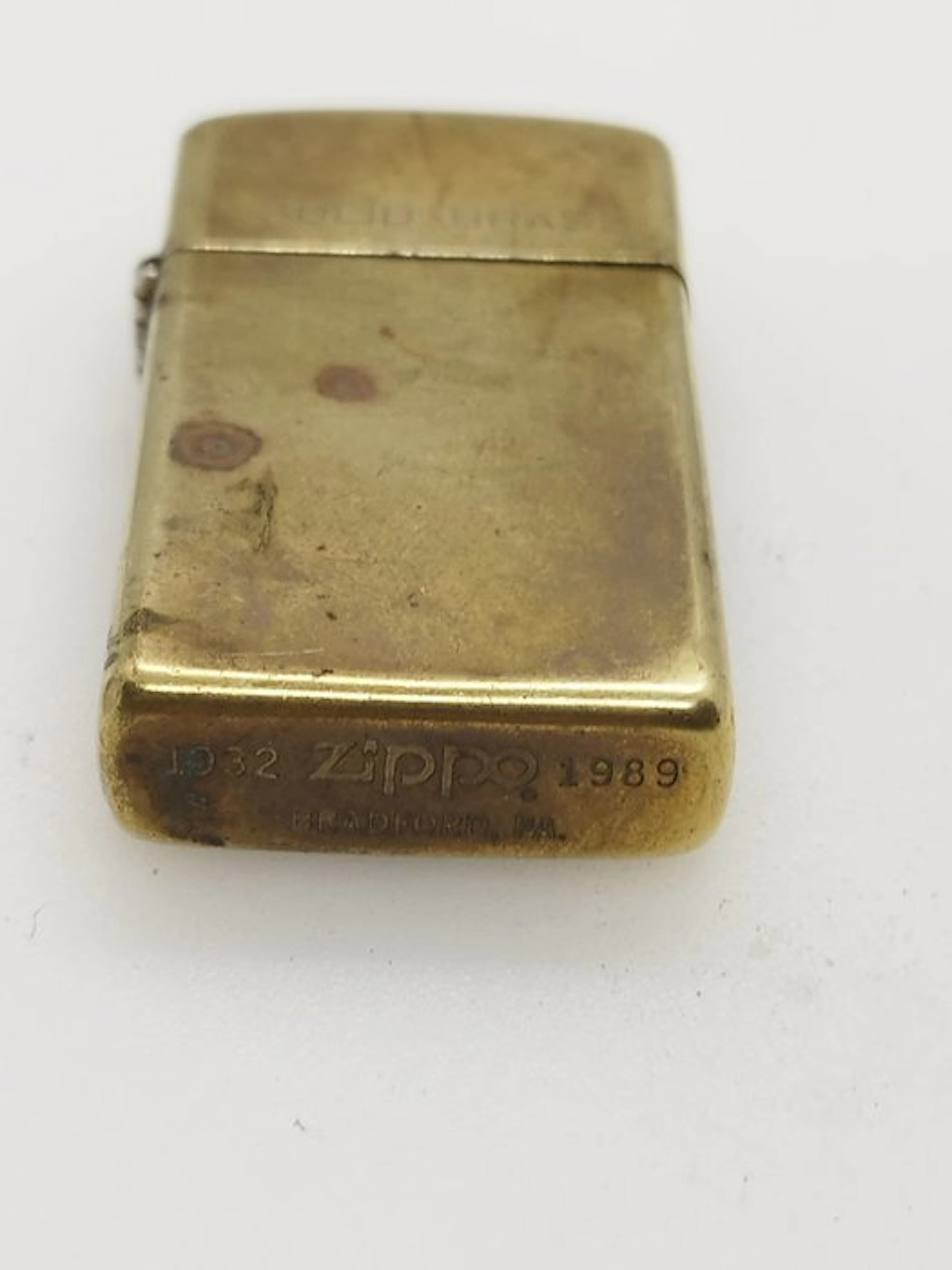 Zippo de latón macizo (Solid Brass) de la edición...