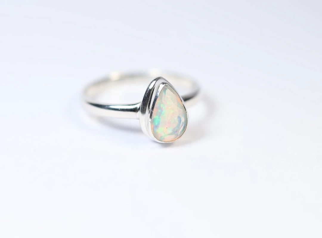 Ethiopian Opal / Welo Opal Ring / new- 2.5 g - (1)