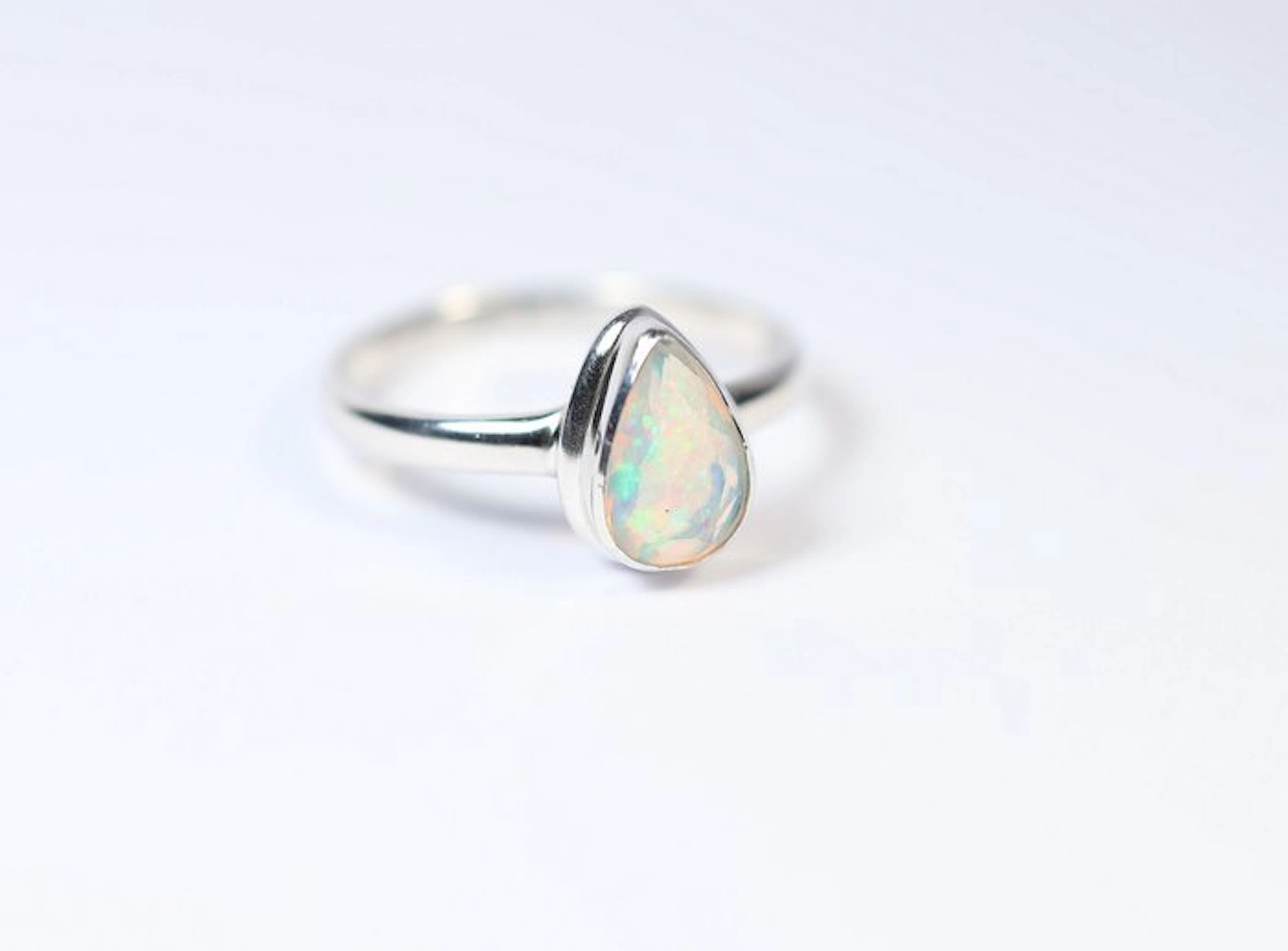 Ethiopian Opal / Welo Opal Ring / new- 2.5 g - (1)