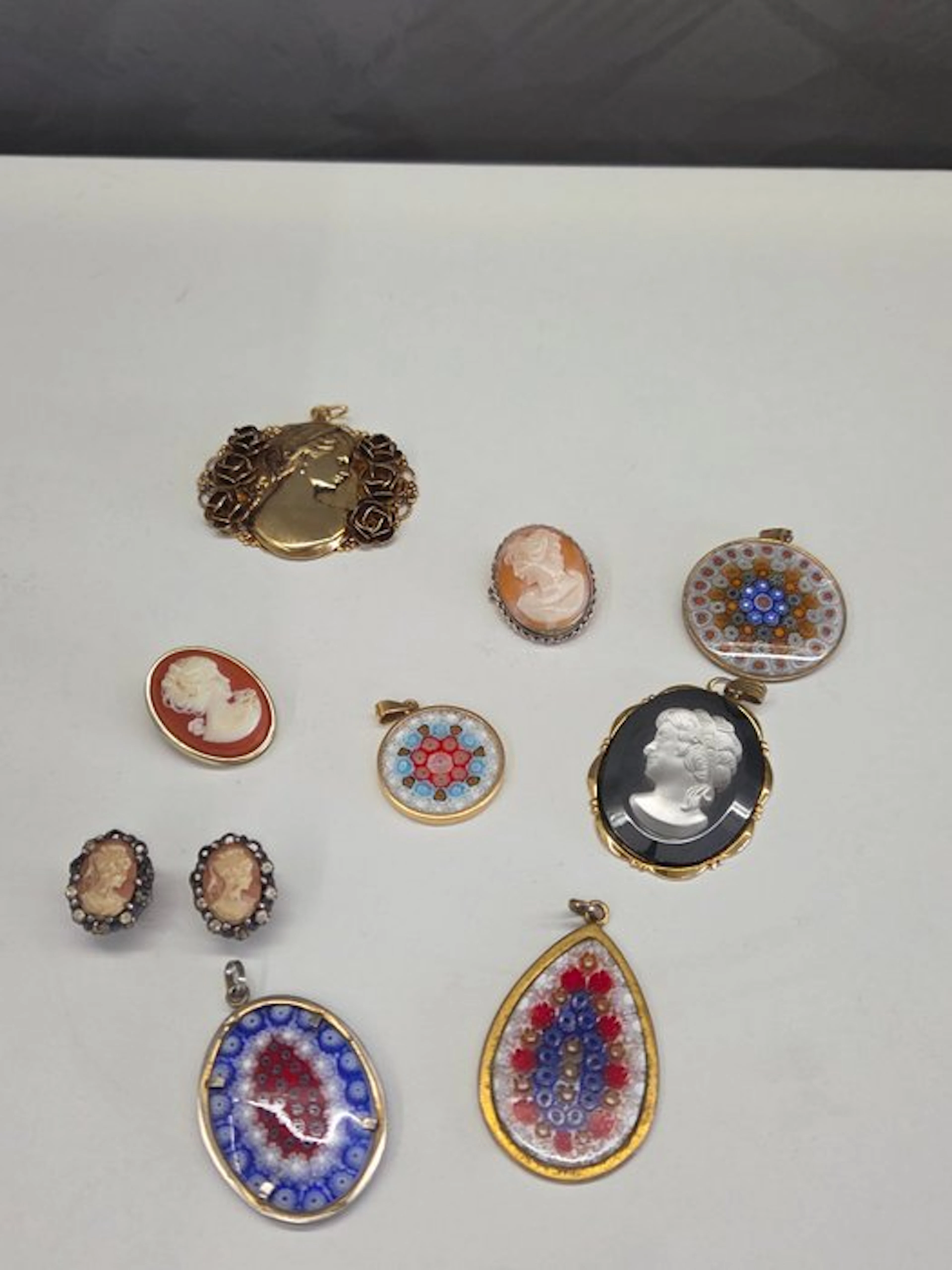 Branded merchandise collection - Jewelry: cameos