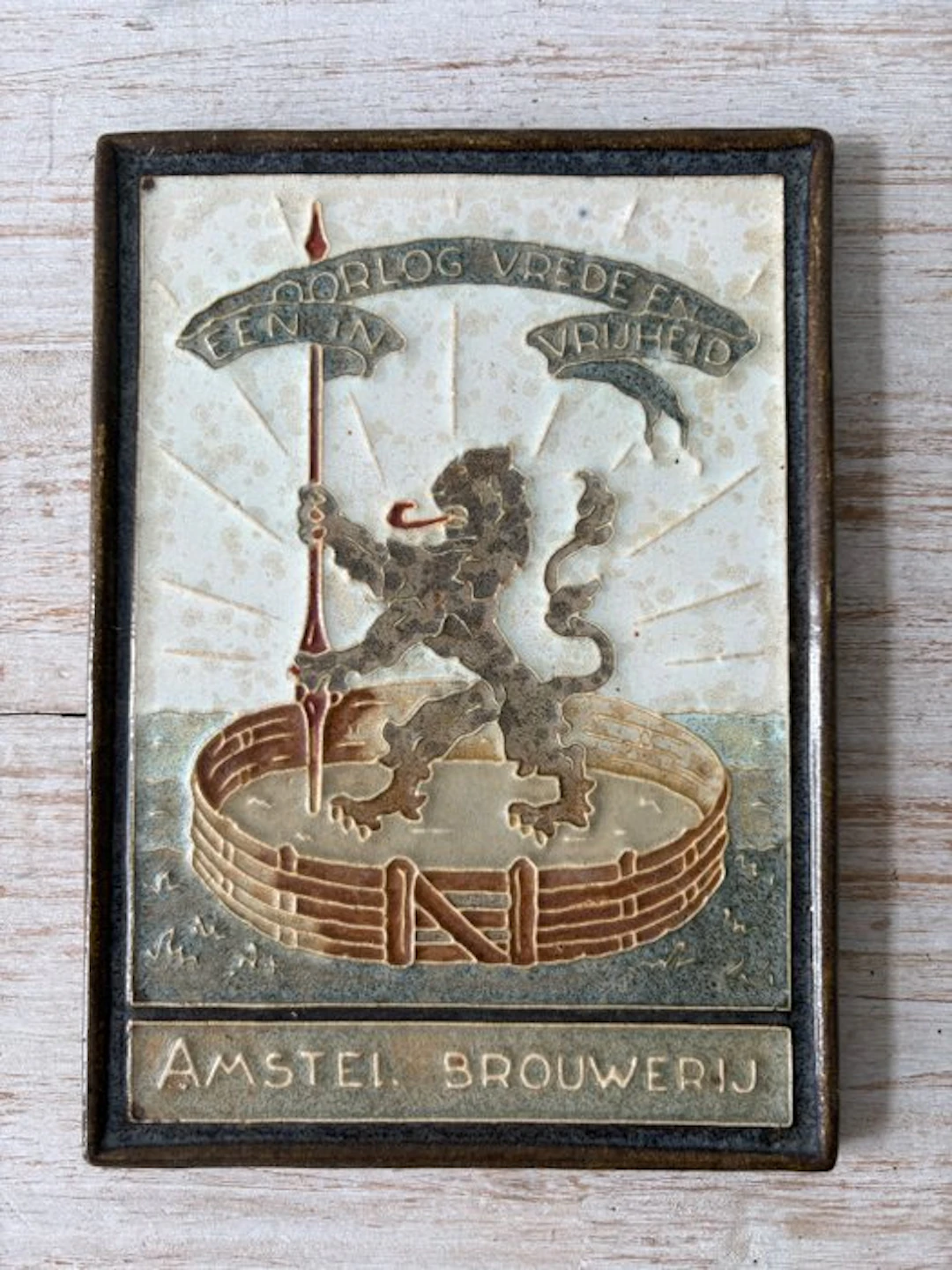 Tile - Cloisonné - a war in peace and freedom - De Porceleyne Fles