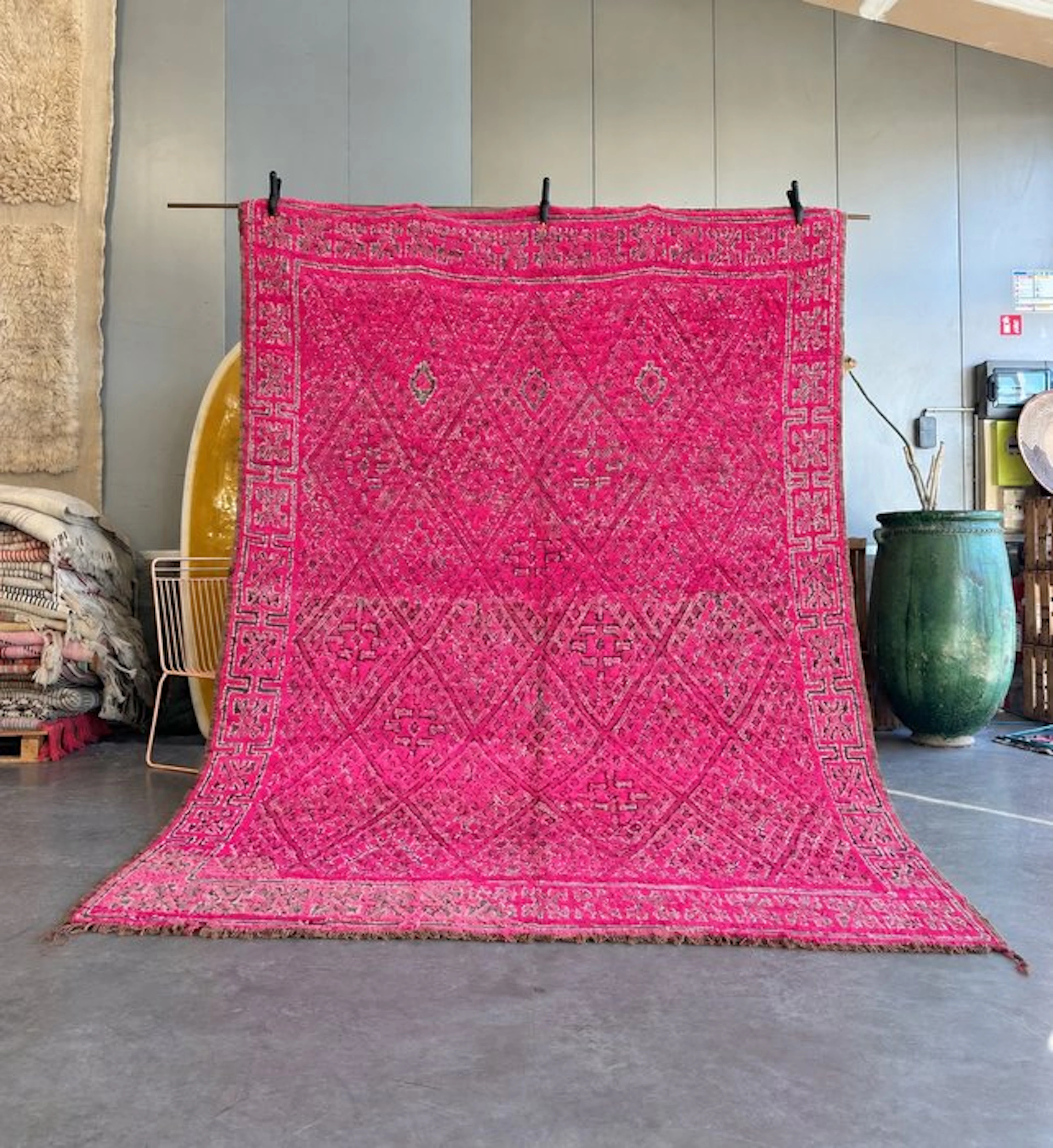 Moroccan Berber Rug – Fuchsia Pink Wool – Geometric...