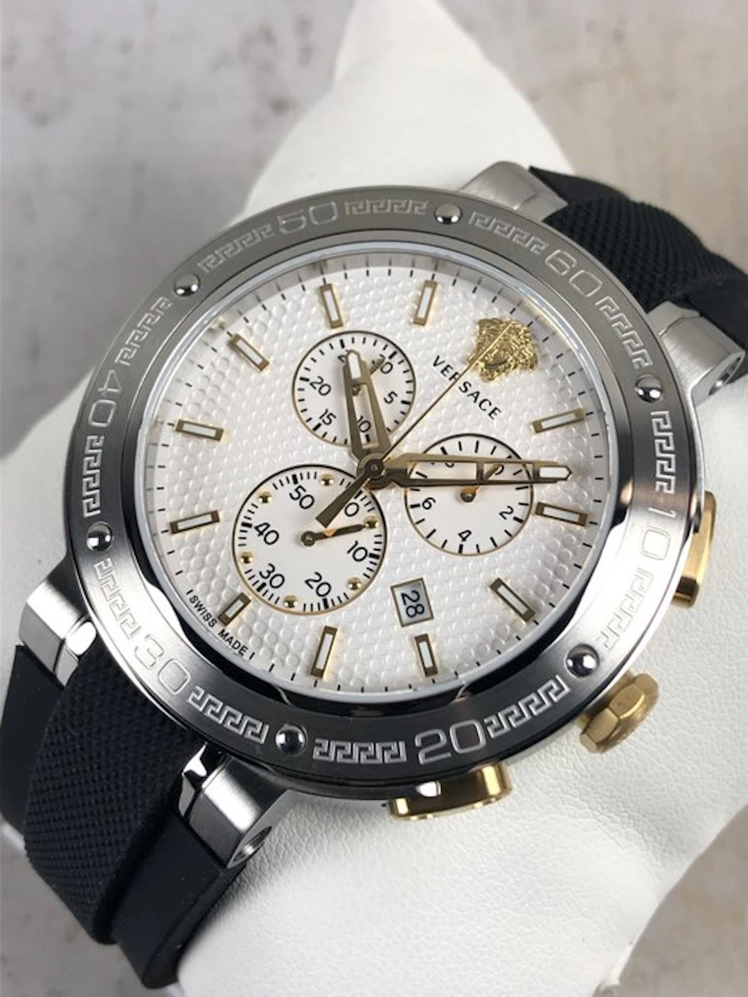Versace - V-Extreme Pro Chronograph - VE2H00121 - Men - 2020-2025